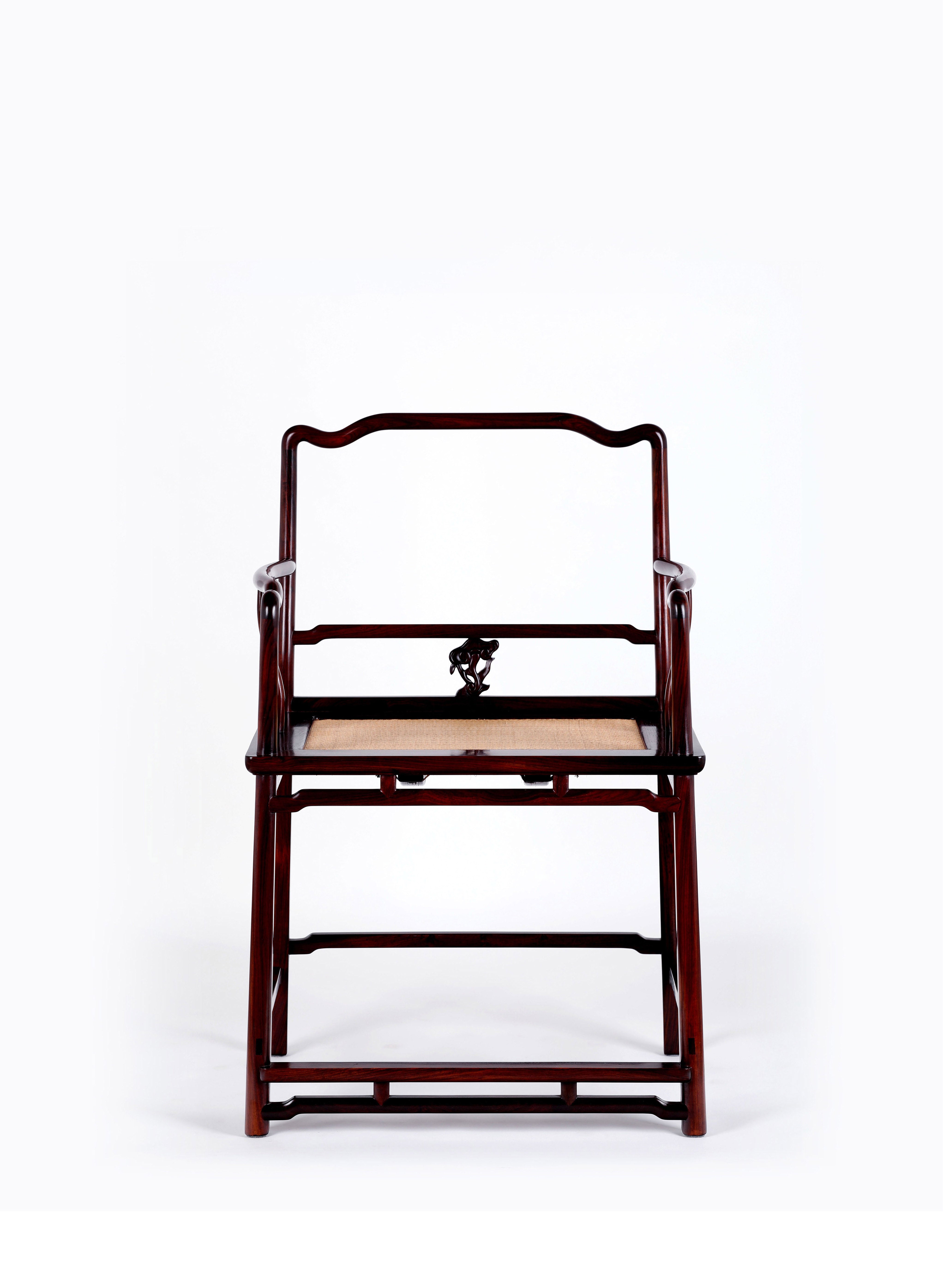 Lingzhi-patterned rose chair