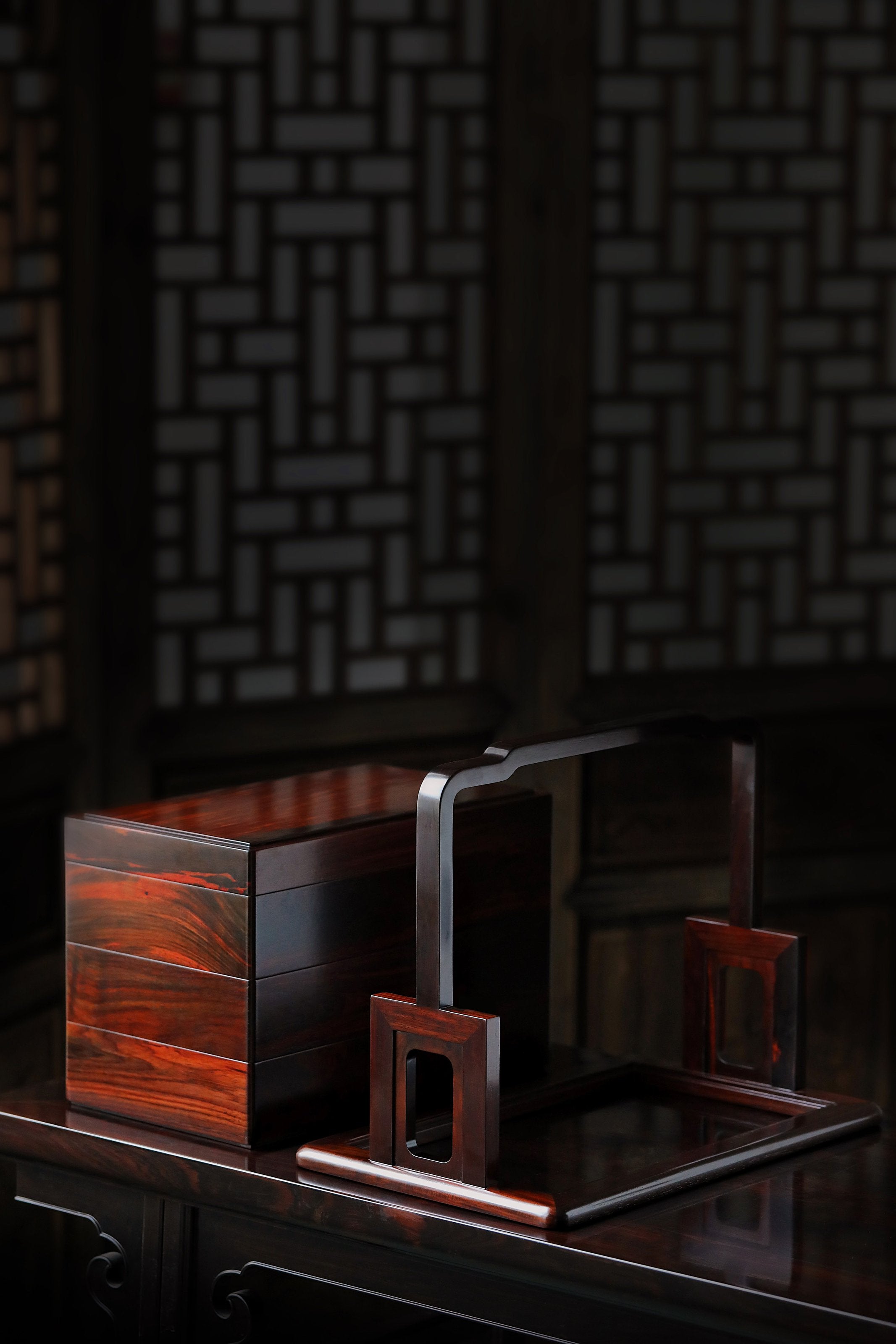 Plain three-layered box made of rosewood