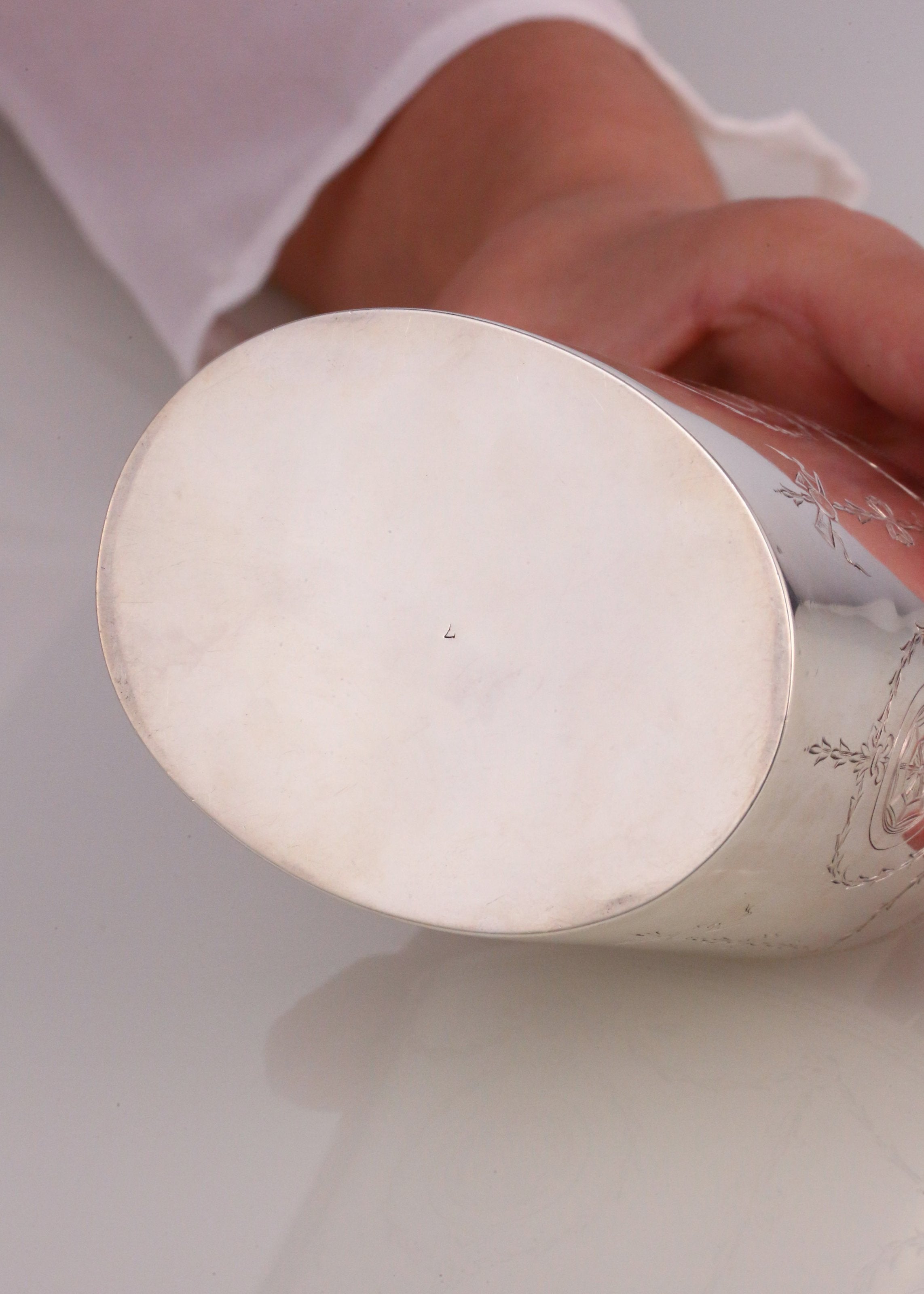 1910 British sterling silver tea caddy