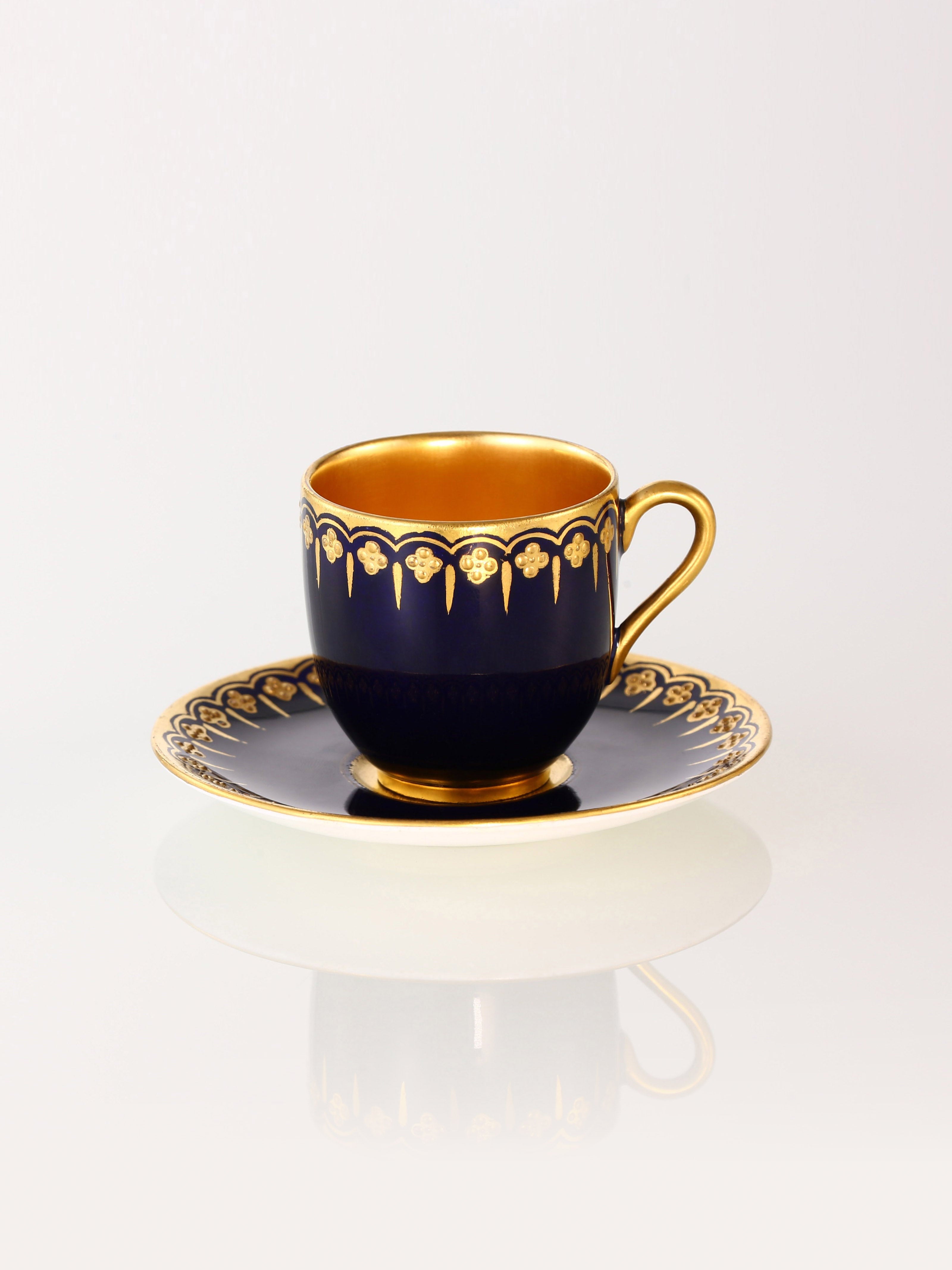 19th-century British gilded porcelain cup