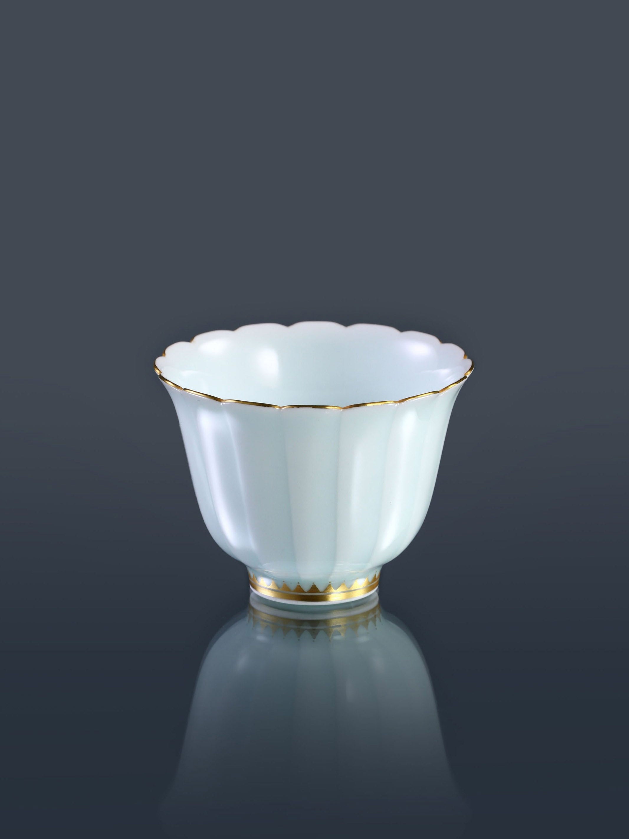 Shadow-carved Golden Bell Cup