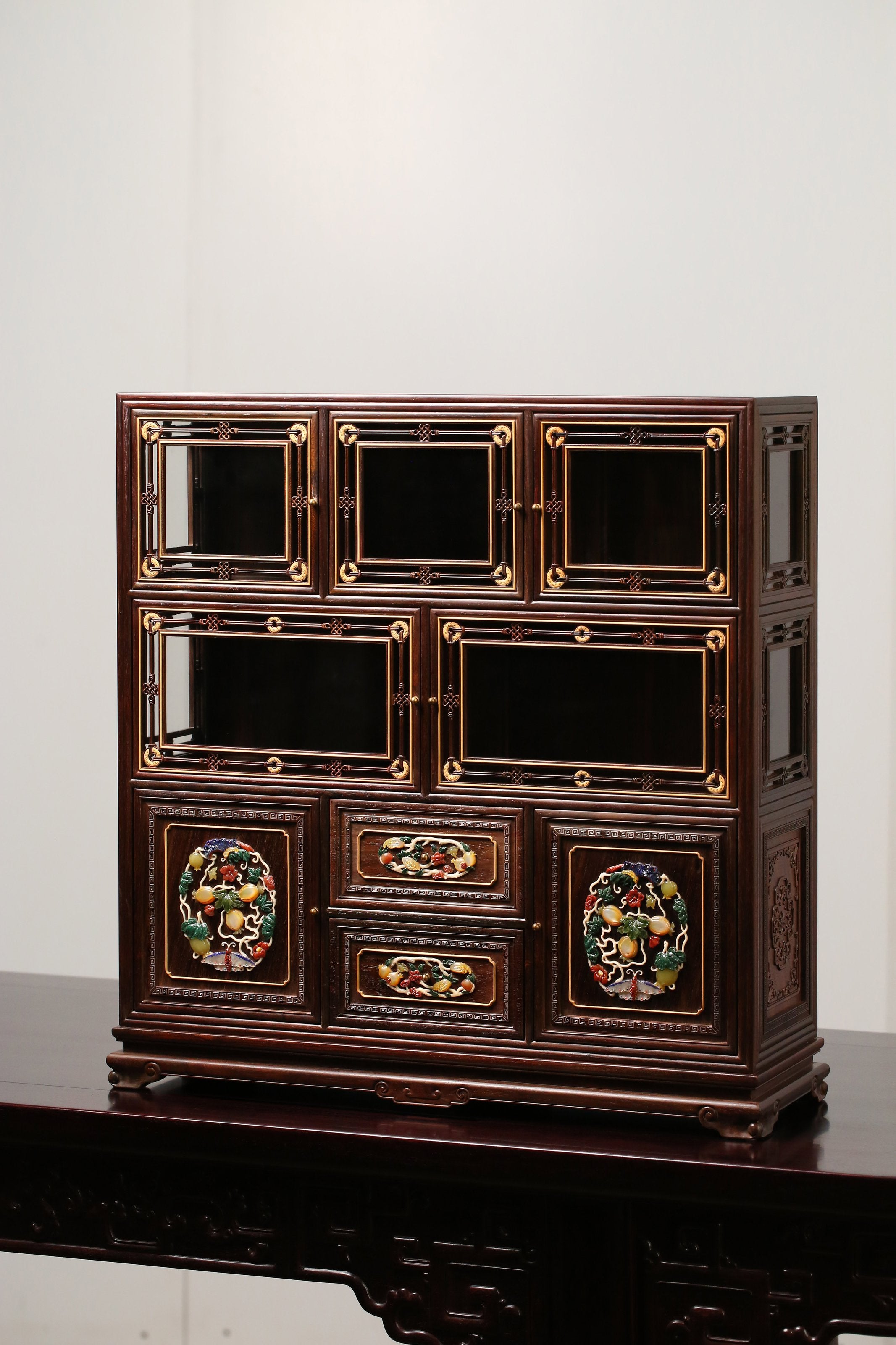 Palace replica of a multi-treasure cabinet with melon and butterfly patterns