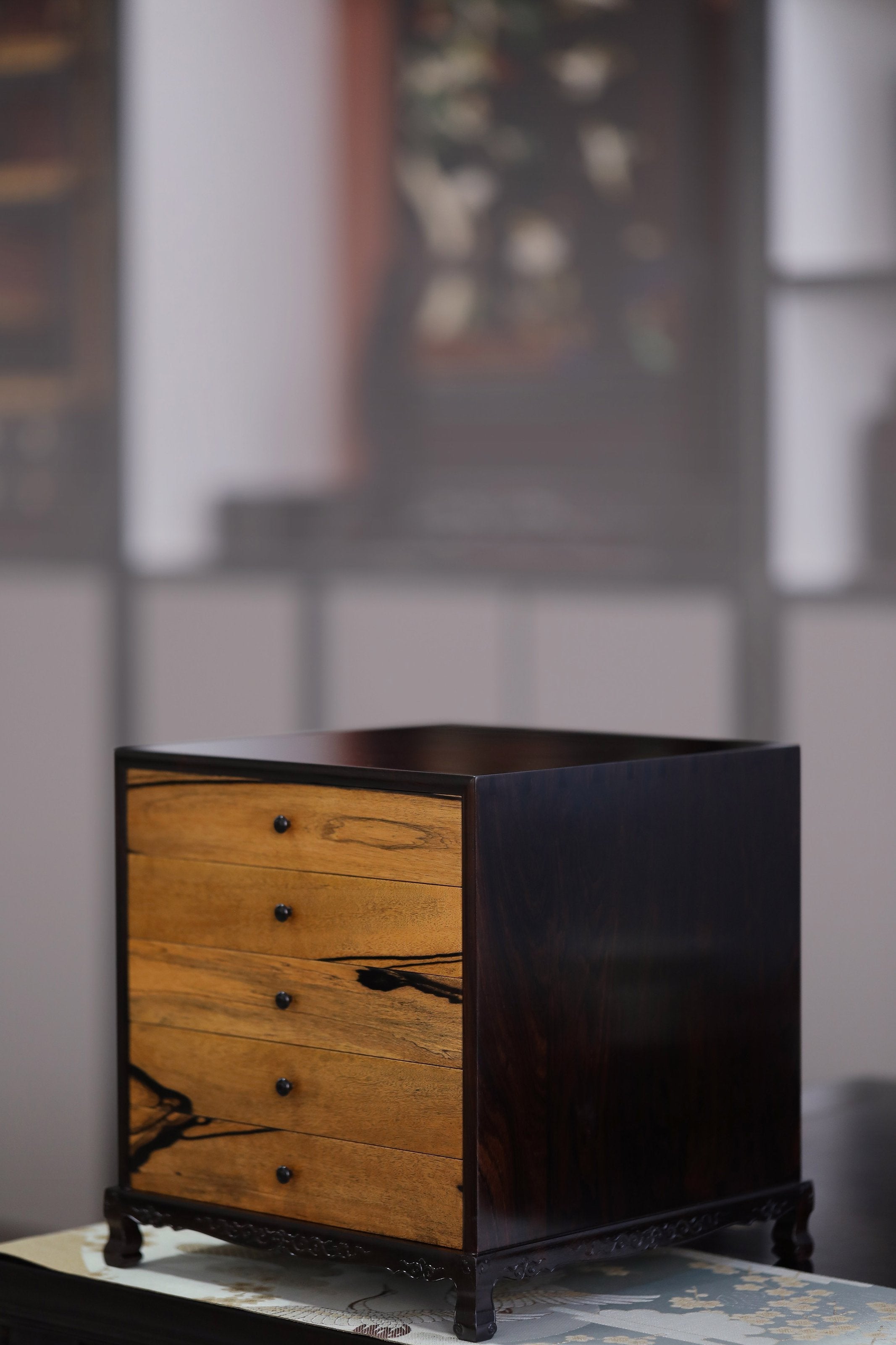 Purple sandalwood and black sandalwood sideboard for five-tiered tea set