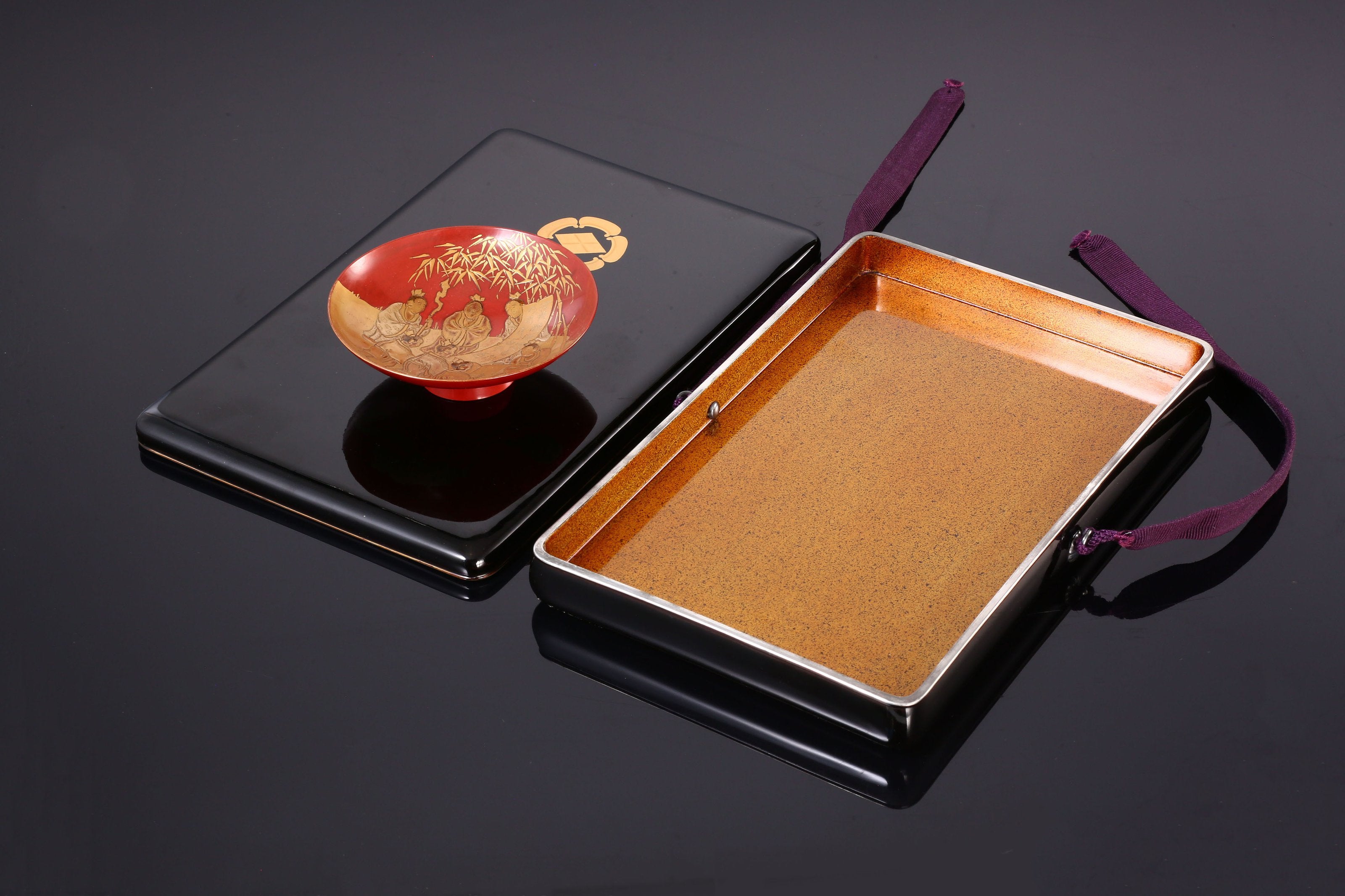 Japanese lacquer stationery box | Small plate with Maki-e (maki-e) design