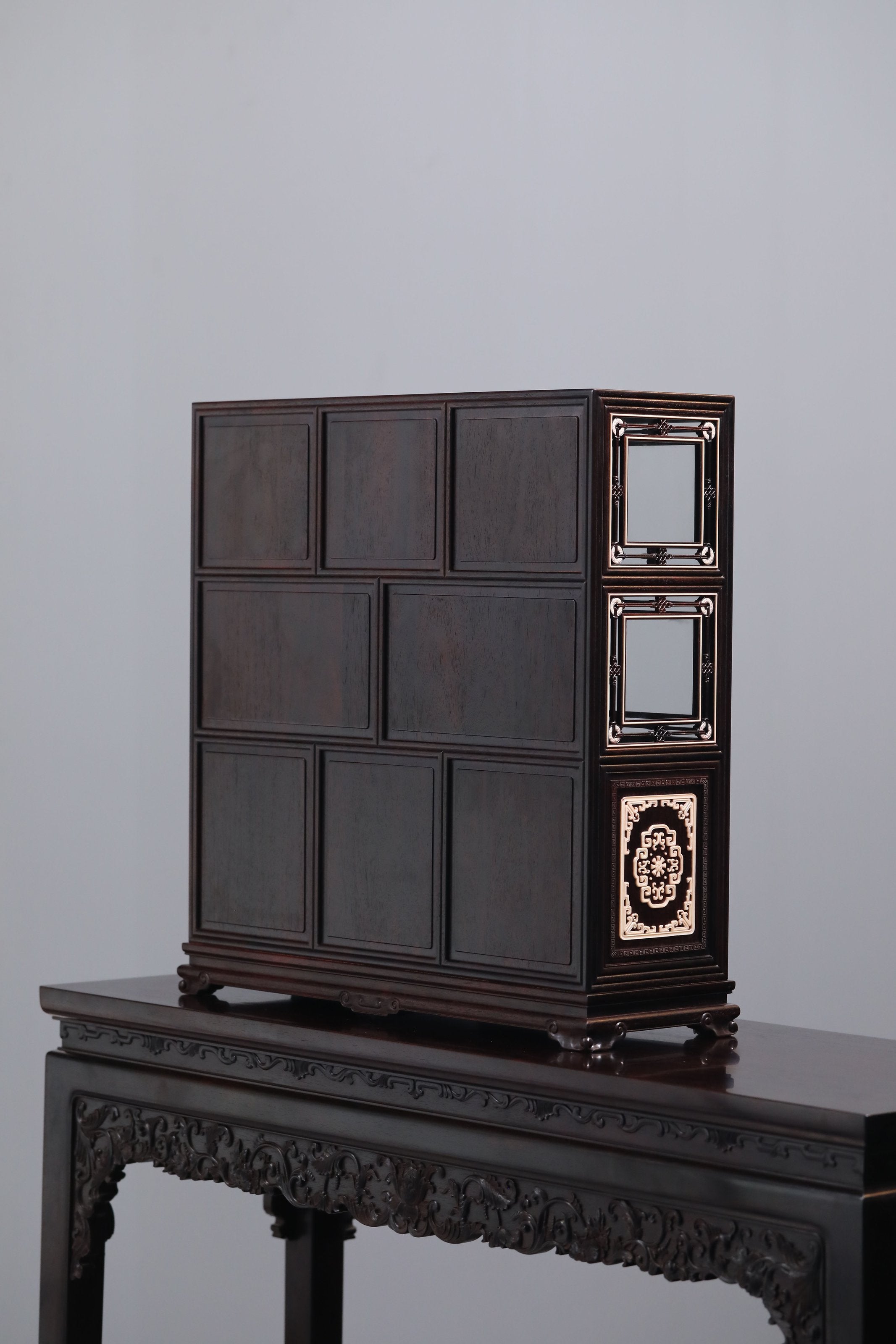 Small-leaf sandalwood table inlaid with mammoth ivory and pure silver cloisonné cloud pattern, display cabinet