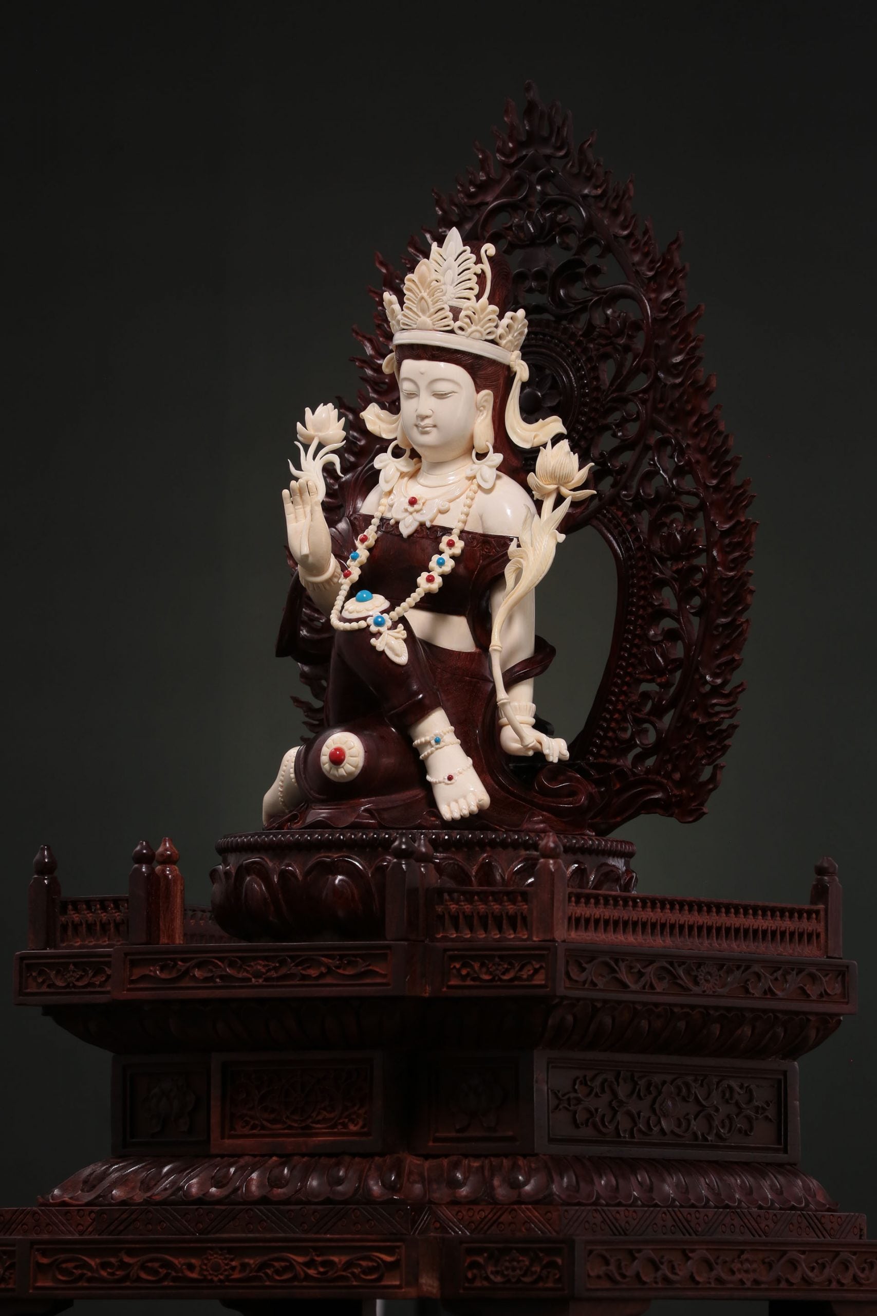 Guanyin Bodhisattva's tears manifested