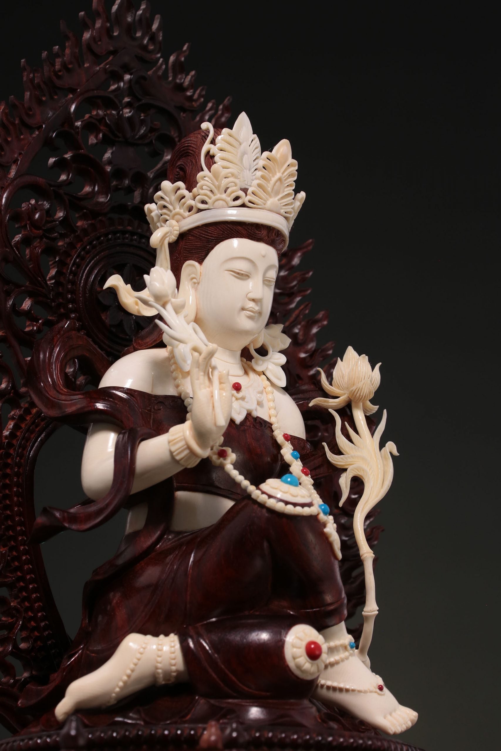 Guanyin Bodhisattva's tears manifested