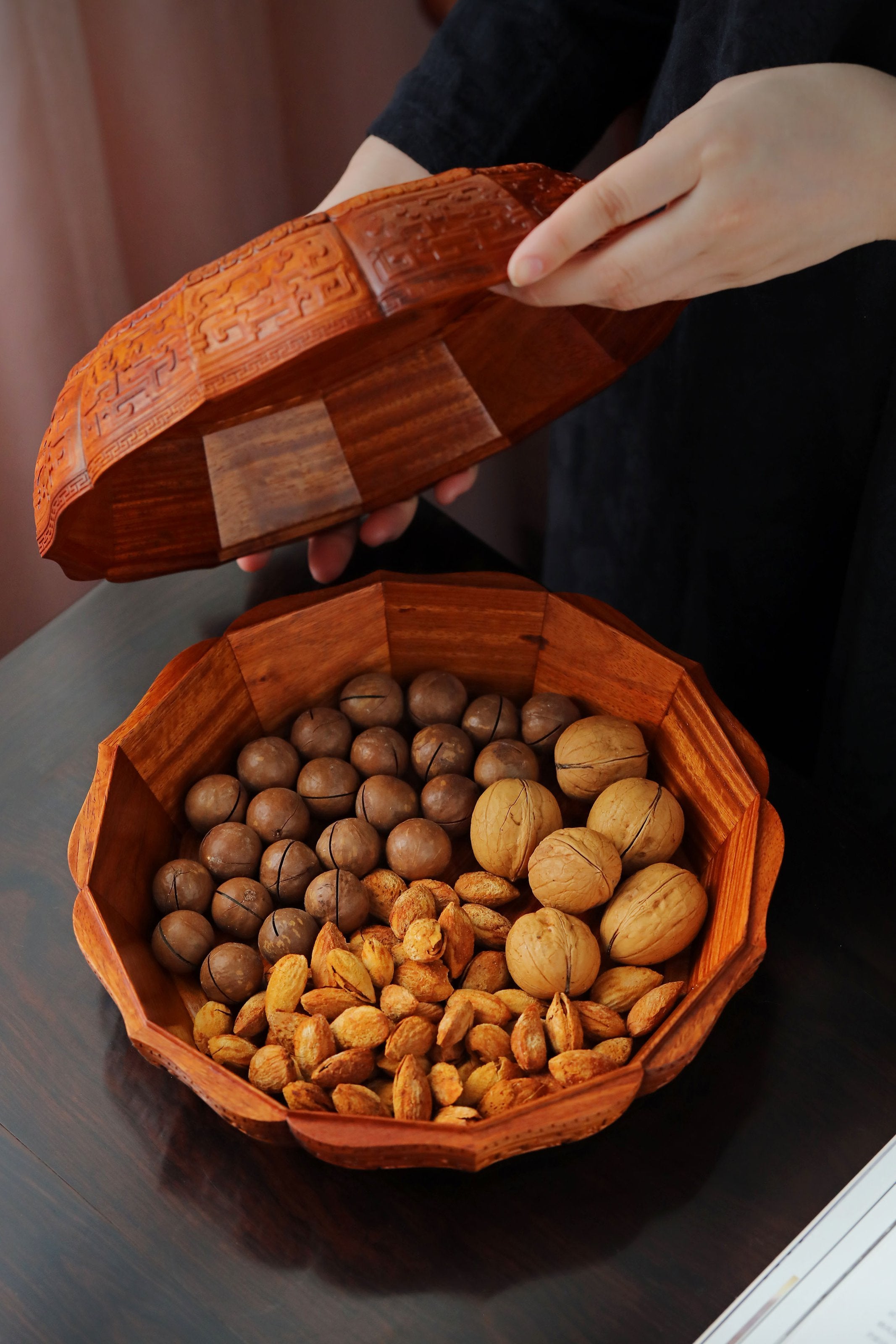 Purple sandalwood/Burmese carved twelve-cornered fruit box with a longevity sunflower shape