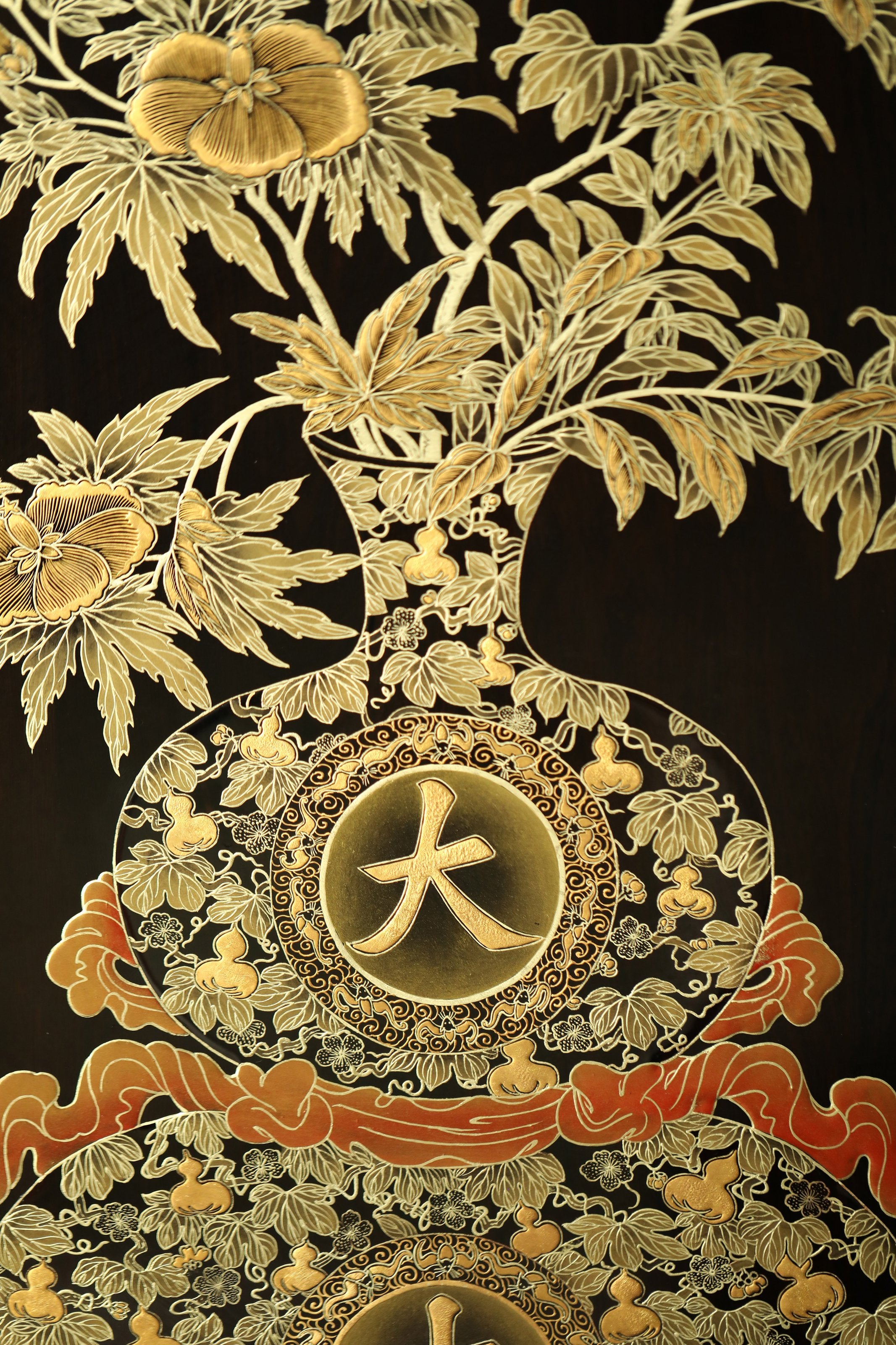 Purple sandalwood gilt auspicious vase flower hanging screen