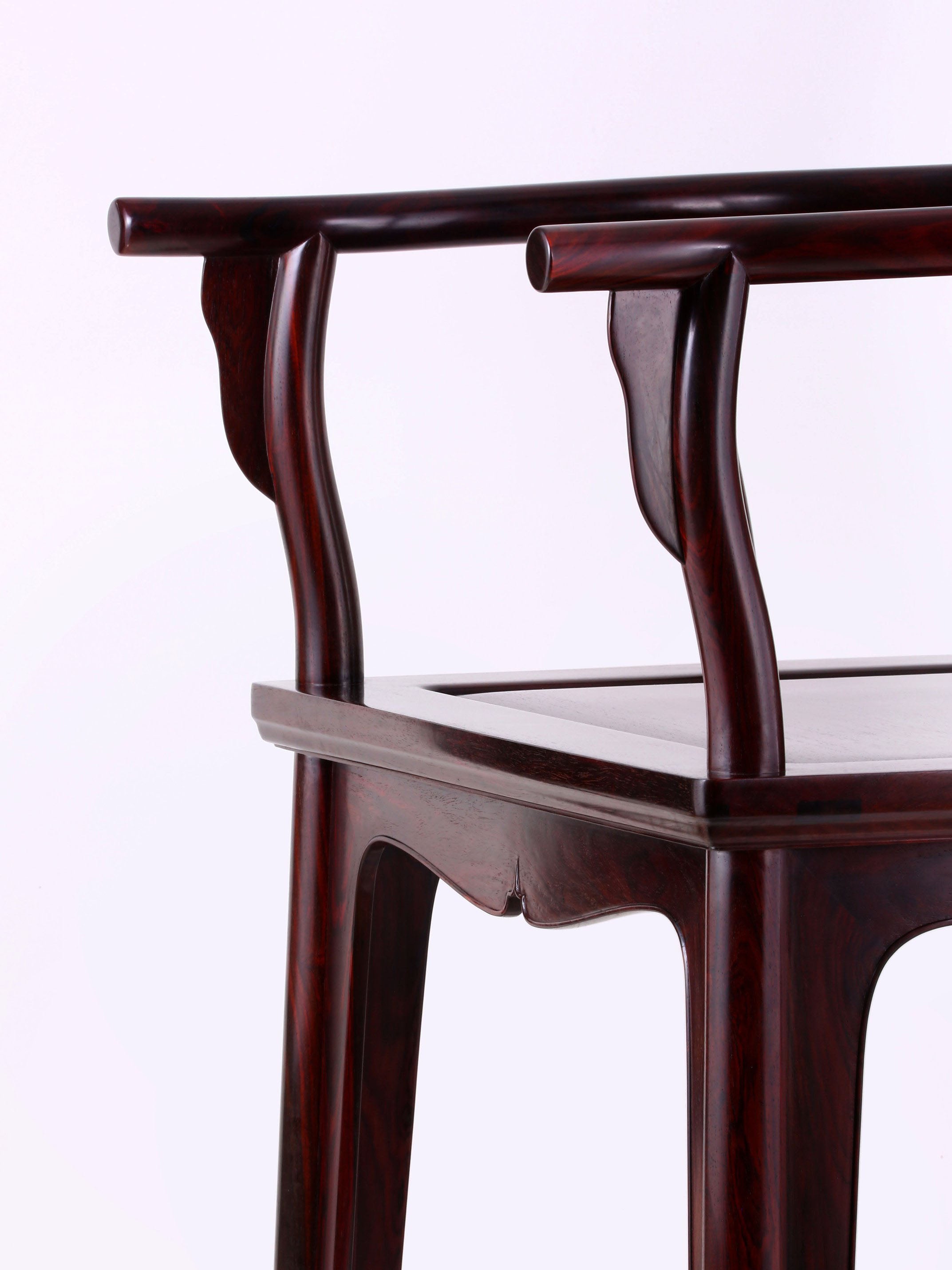 Inlaid Four-Out-of-the-Head Official Hat Chair