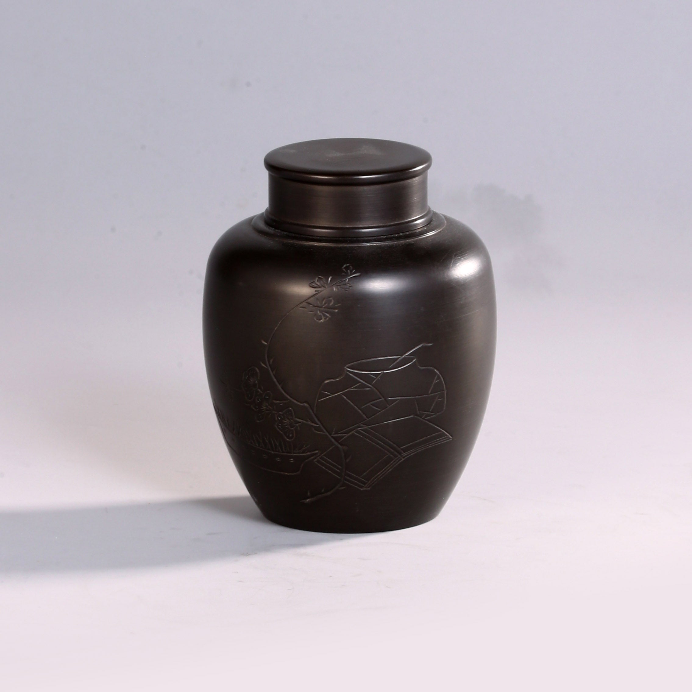 Half tea connoisseur, half immortal, pure tin tea canister with poems and inscriptions