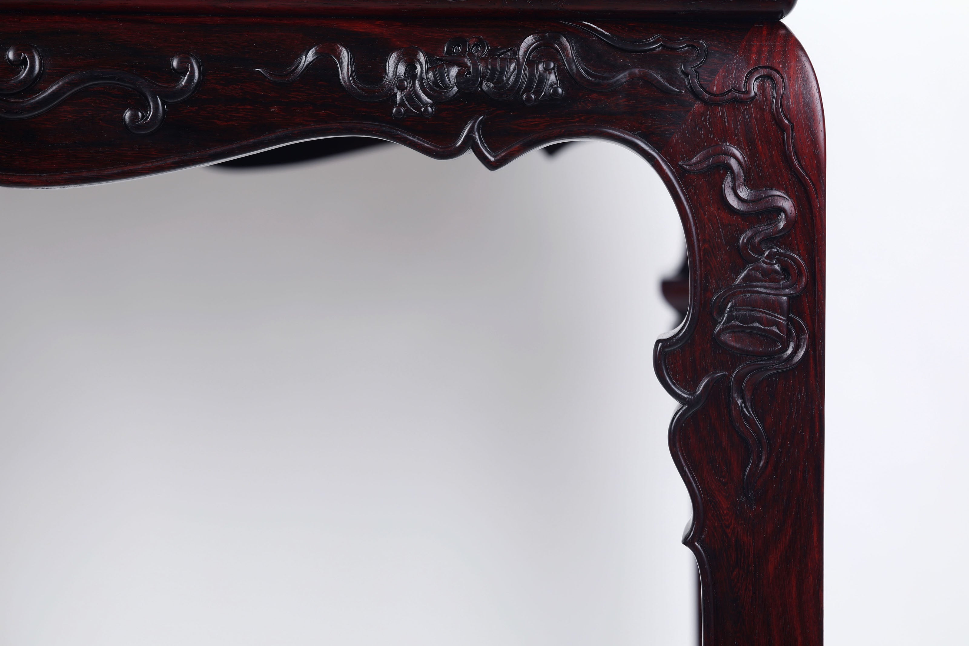 Hidden Eight Immortals Pattern Flower Stand