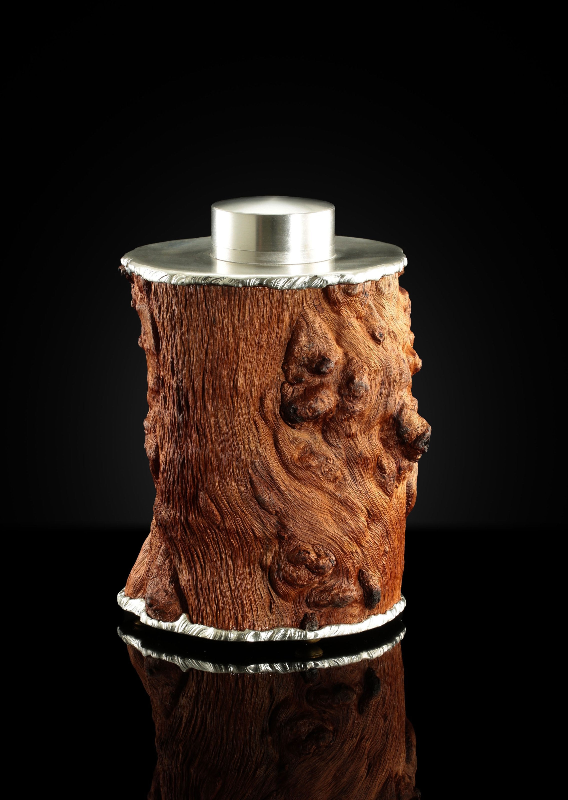 Benguzhi Rongxi carved wood tea canister