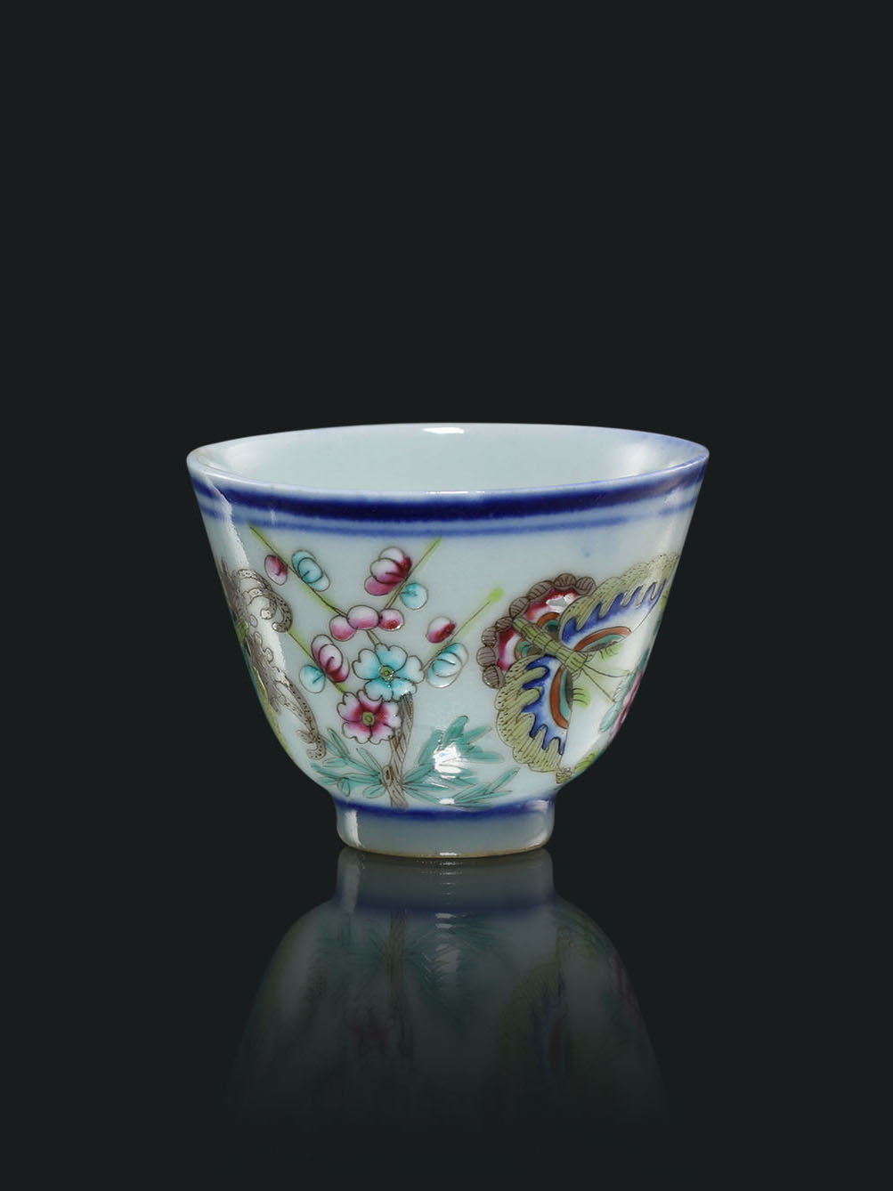 Double Flying Together / Blessed with Longevity and Happiness / Peach Blossoms in Full Bloom Doucai Cup