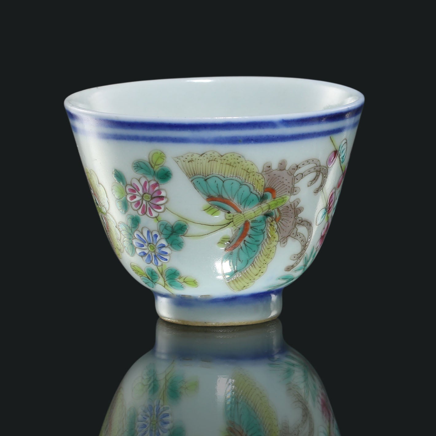 Double Flying Together / Blessed with Longevity and Happiness / Peach Blossoms in Full Bloom Doucai Cup