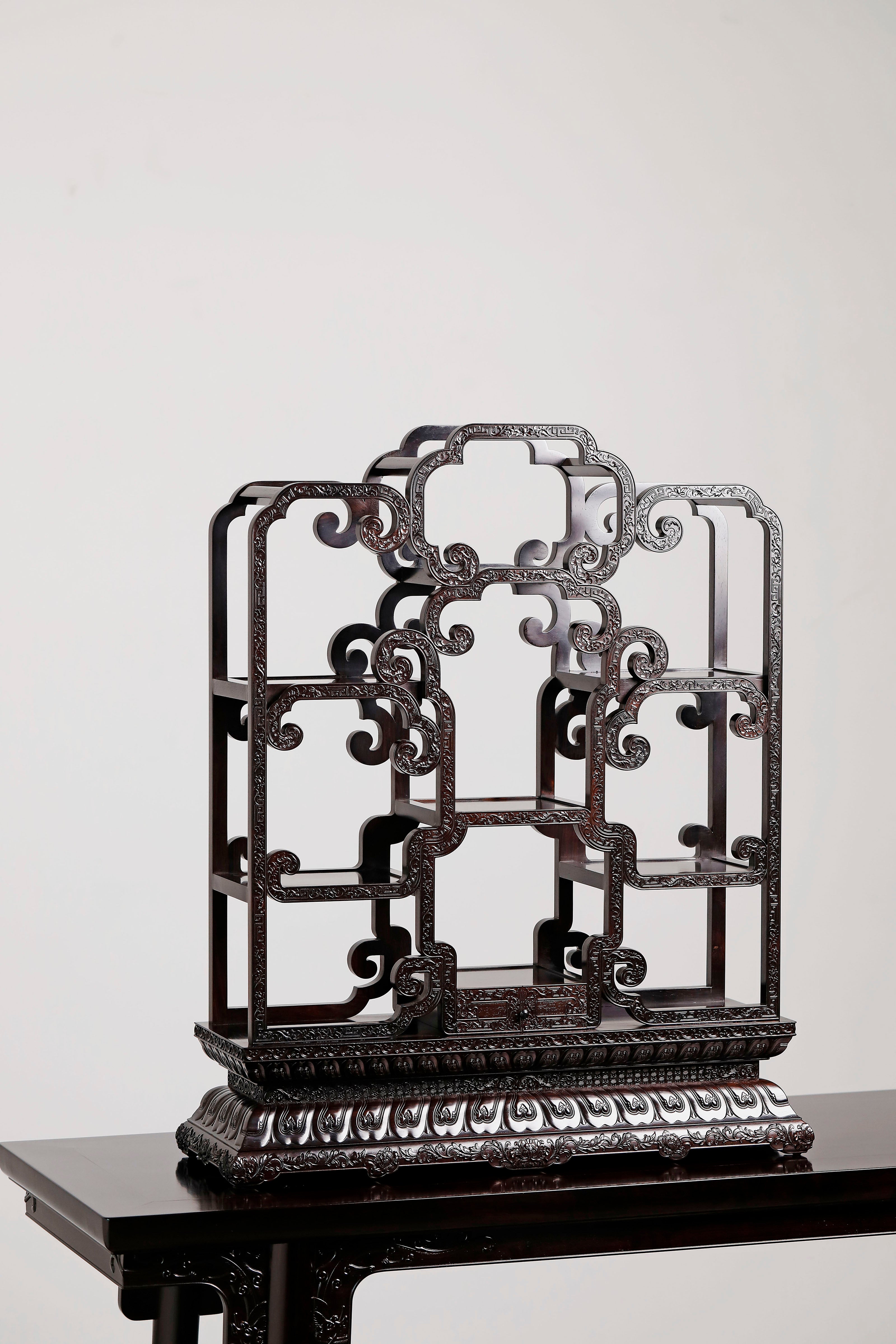 Passionflower Pattern Table with Curtain Relief