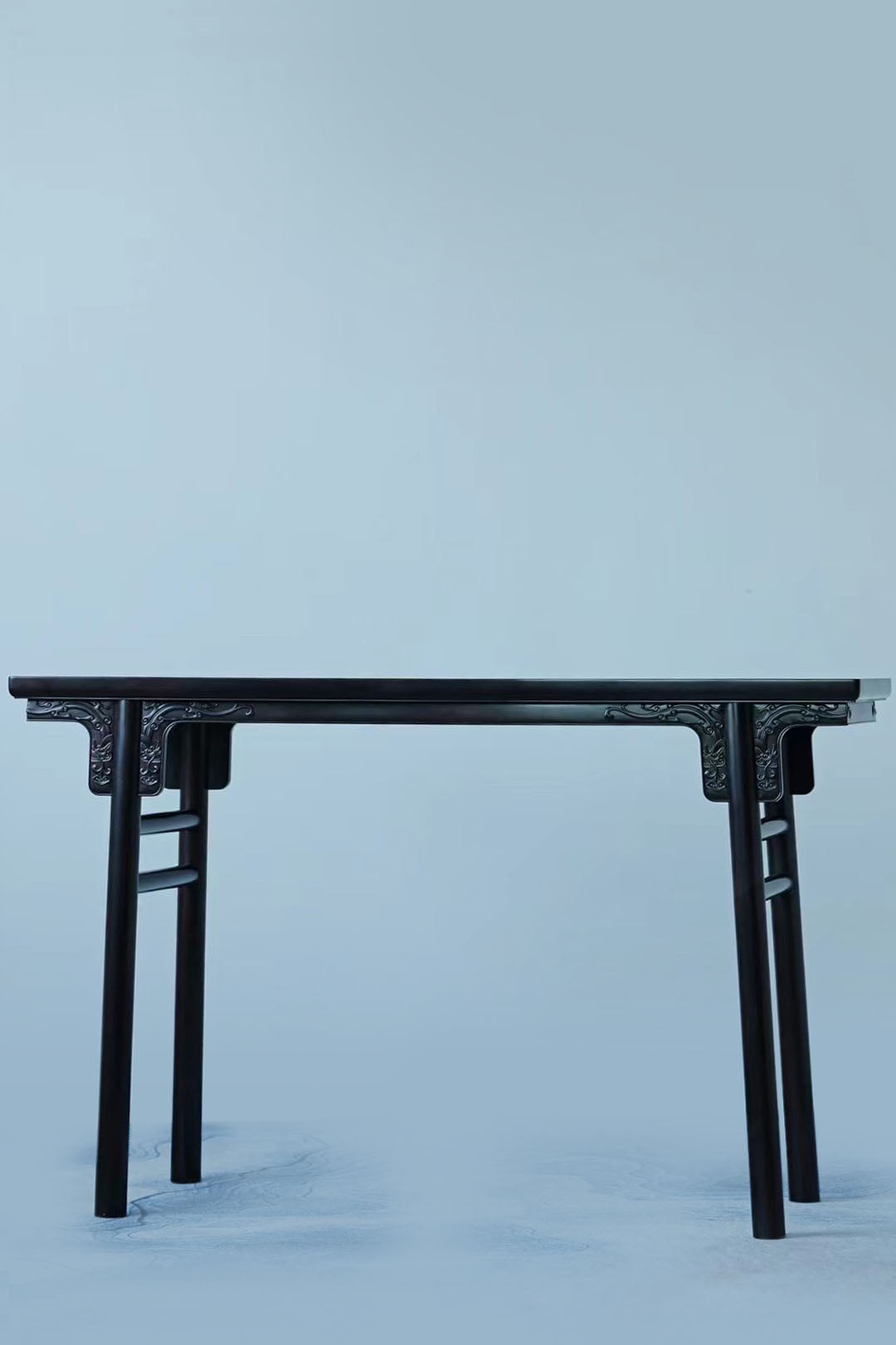 Purple sandalwood flat-top table with mortise and tenon joints and dragon design