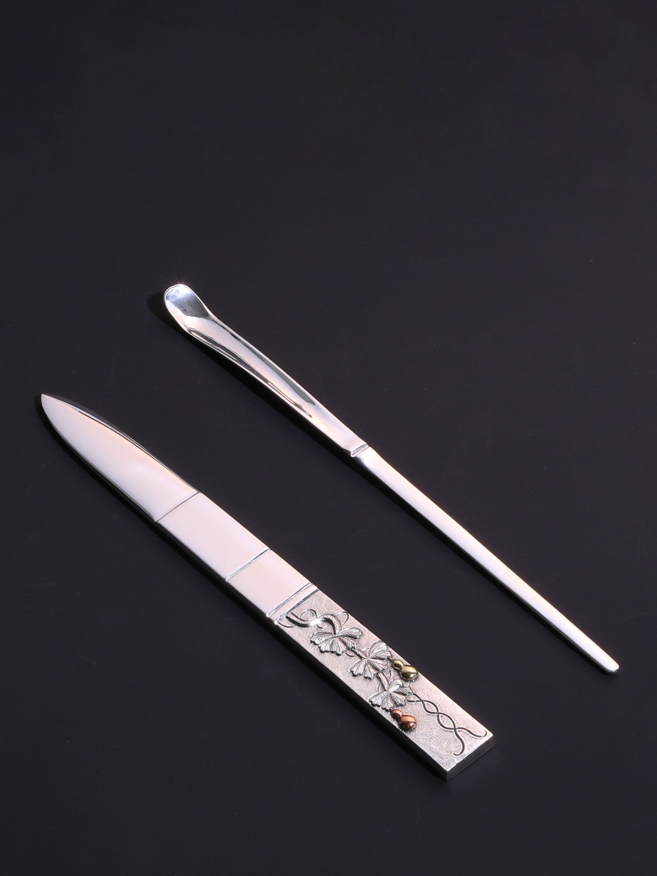 Gold and silver inlaid tea knife | tea pick