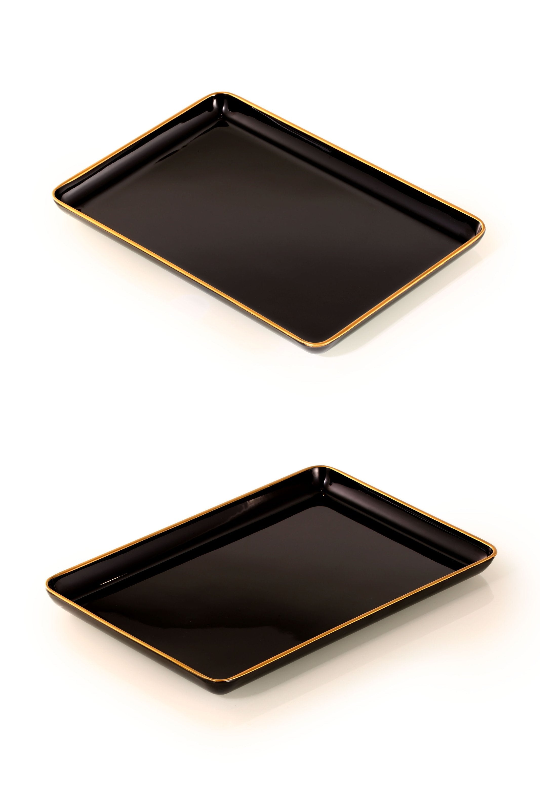 Lacquered and gold-decorated tea tray