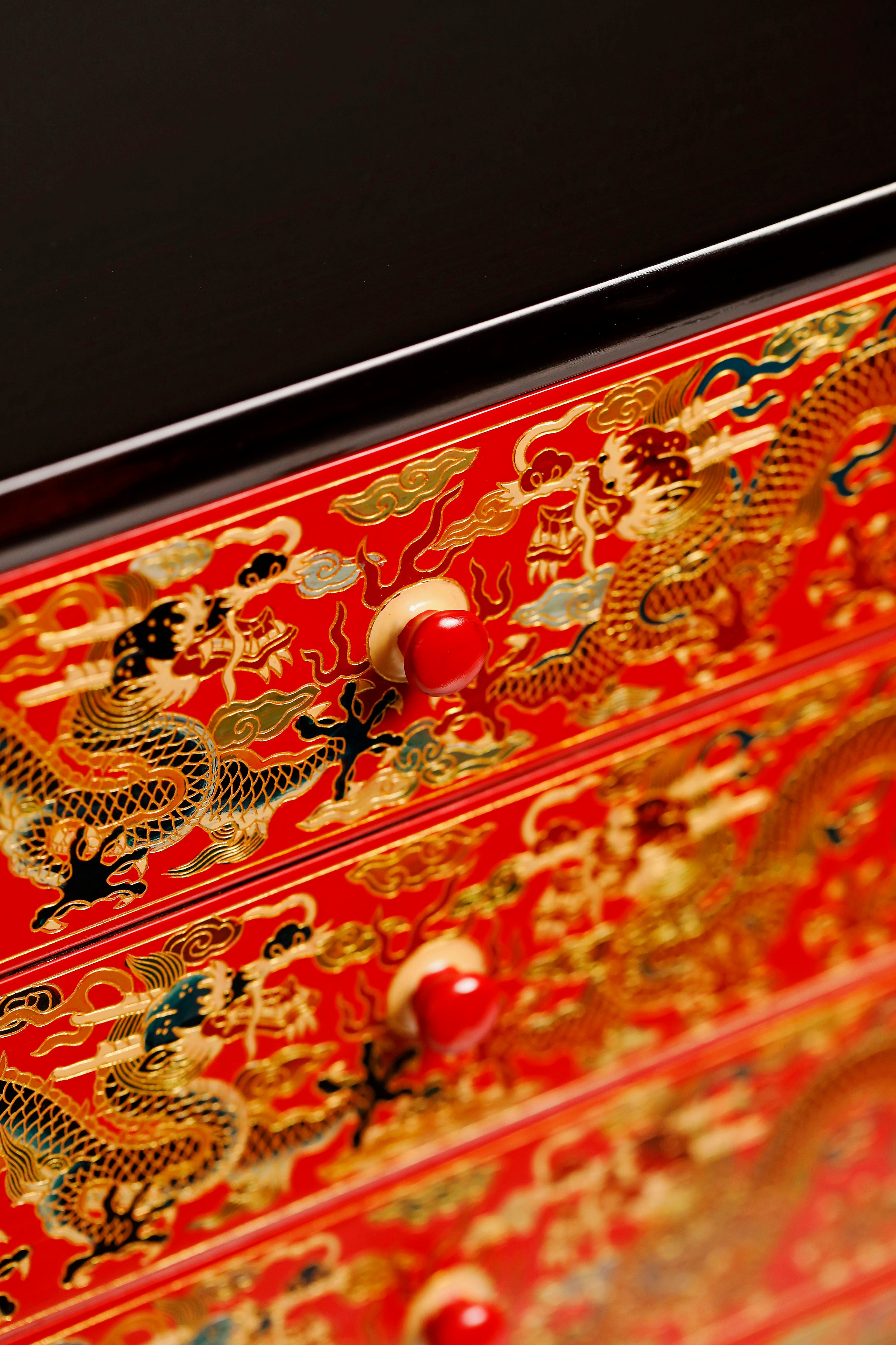 Purple sandalwood lacquer table with double dragons playing with a pearl, five-tiered tea cabinet