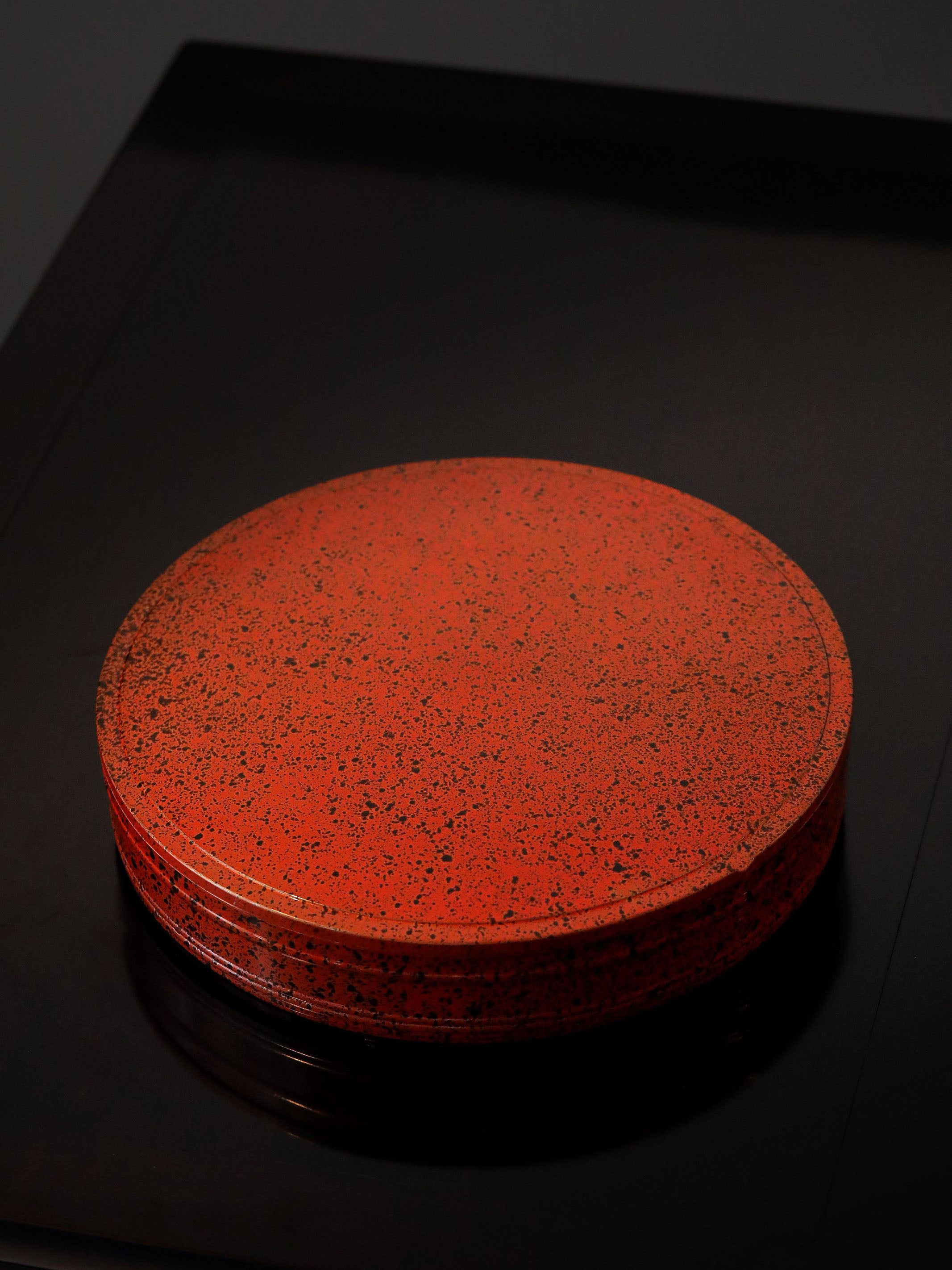 Japanese lacquer string pattern tea box
