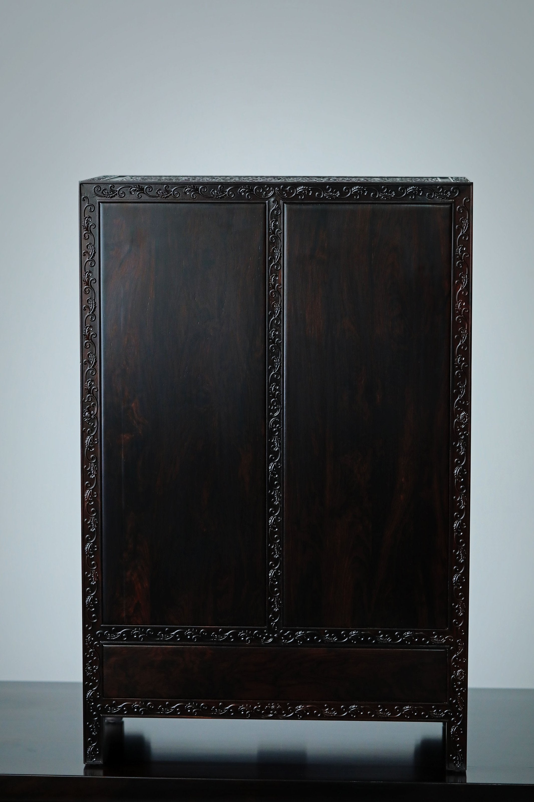 Purple sandalwood carved antique pattern table cabinet