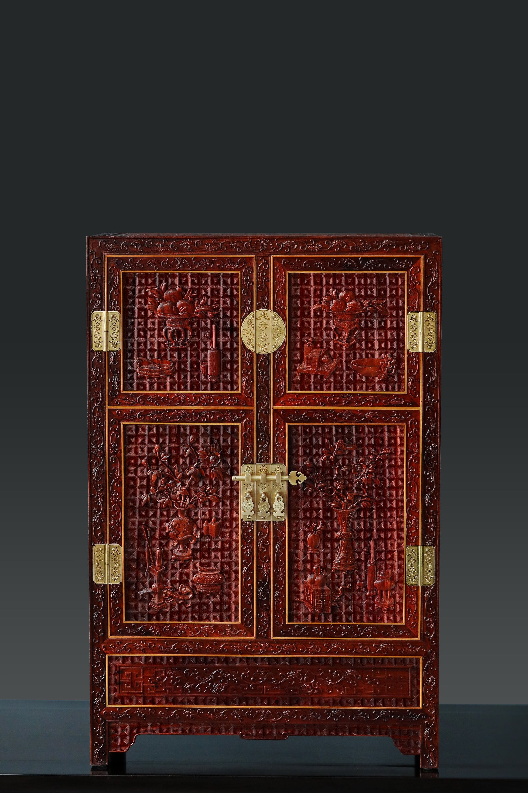 Small-leaf rosewood/Zambian rosewood fully carved antique pattern table and cabinet