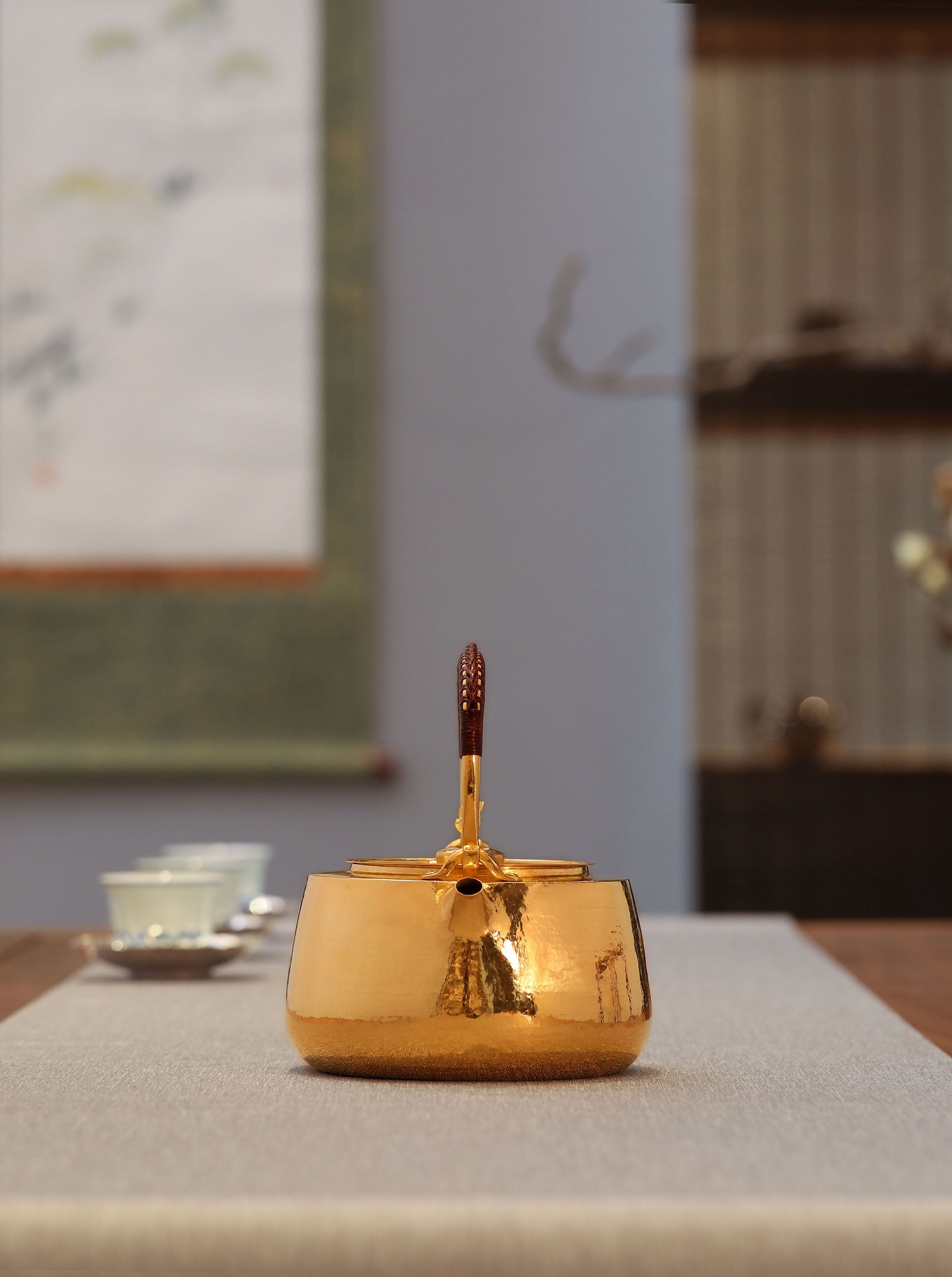 Daya Hall Pure Gold and Pure Silver Gilded Platform Teapot