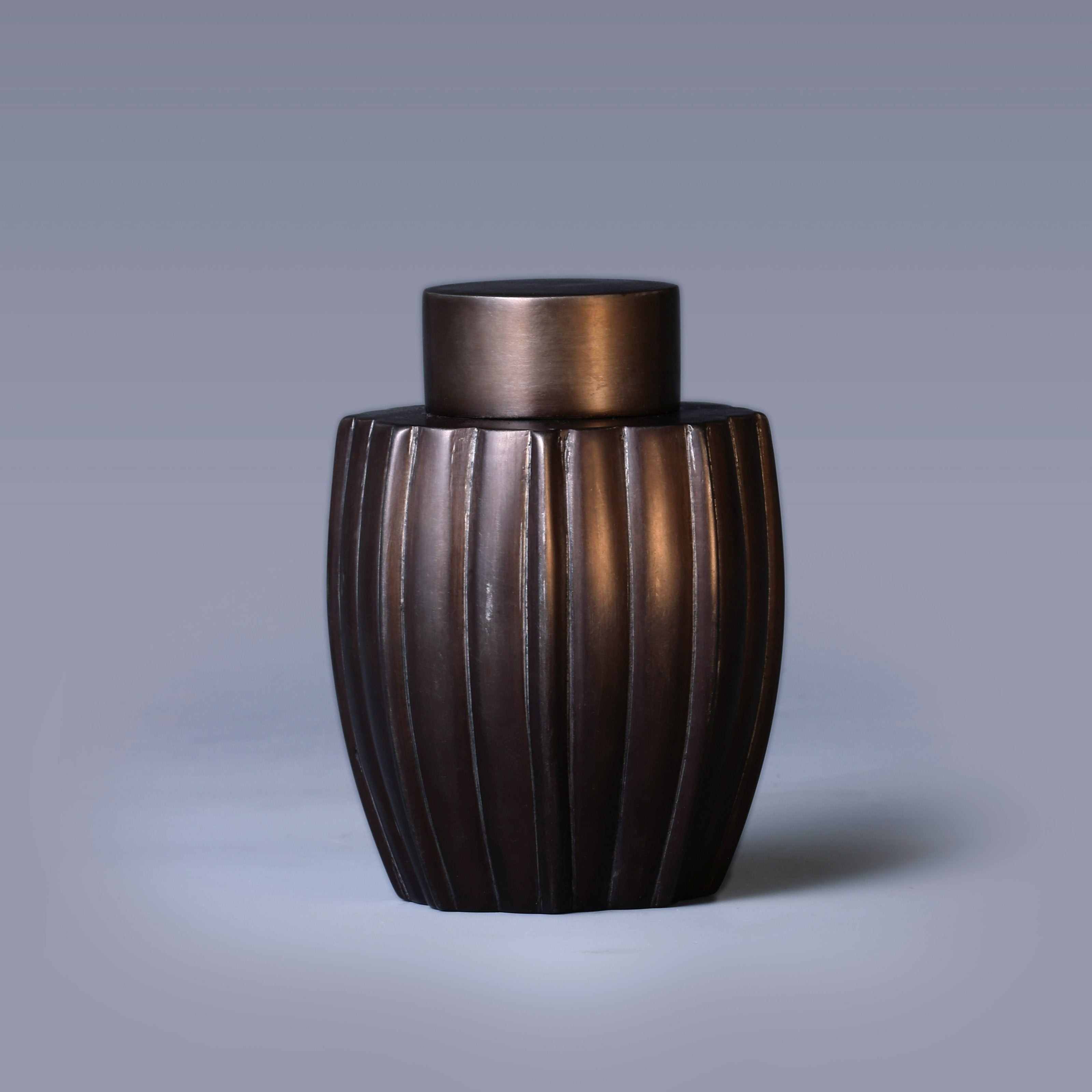 Dayatang pure silver hammered tea canister and pure tin ribbed antique tea canister