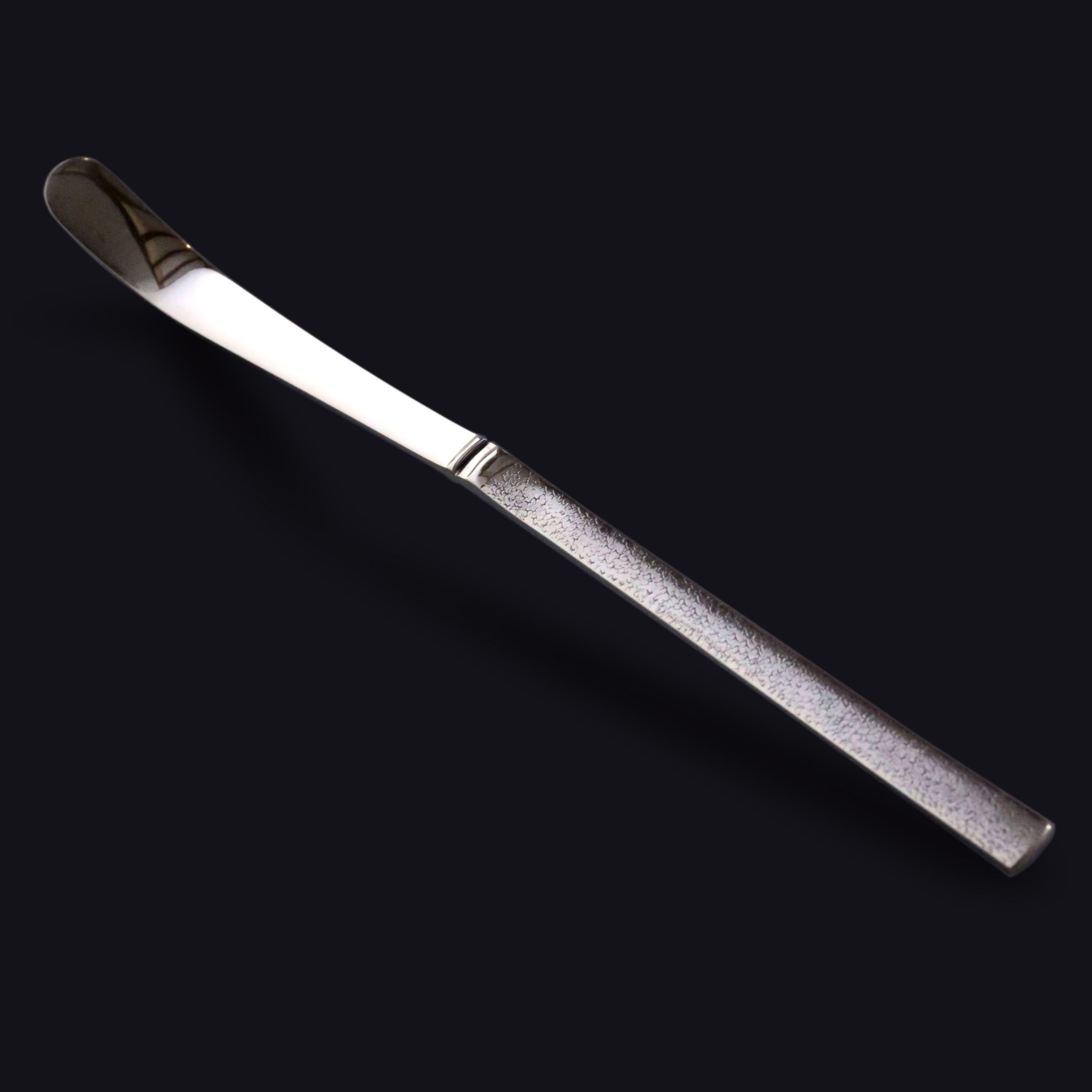 Grand Elegant Gentleman's Pure Silver Tea Scoop