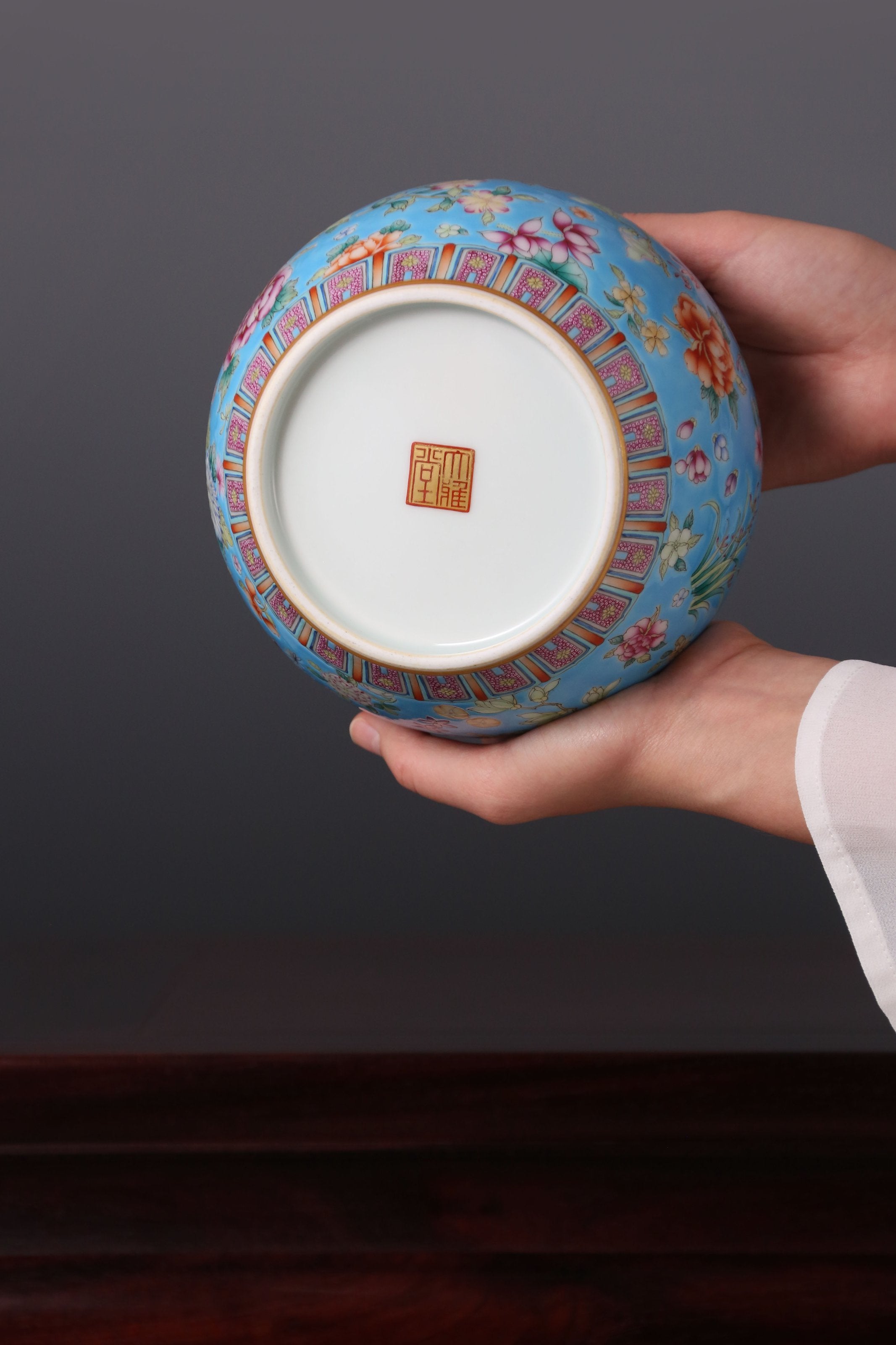 Dayazhai Enamel Floral Drum-Shaped Tea Canister