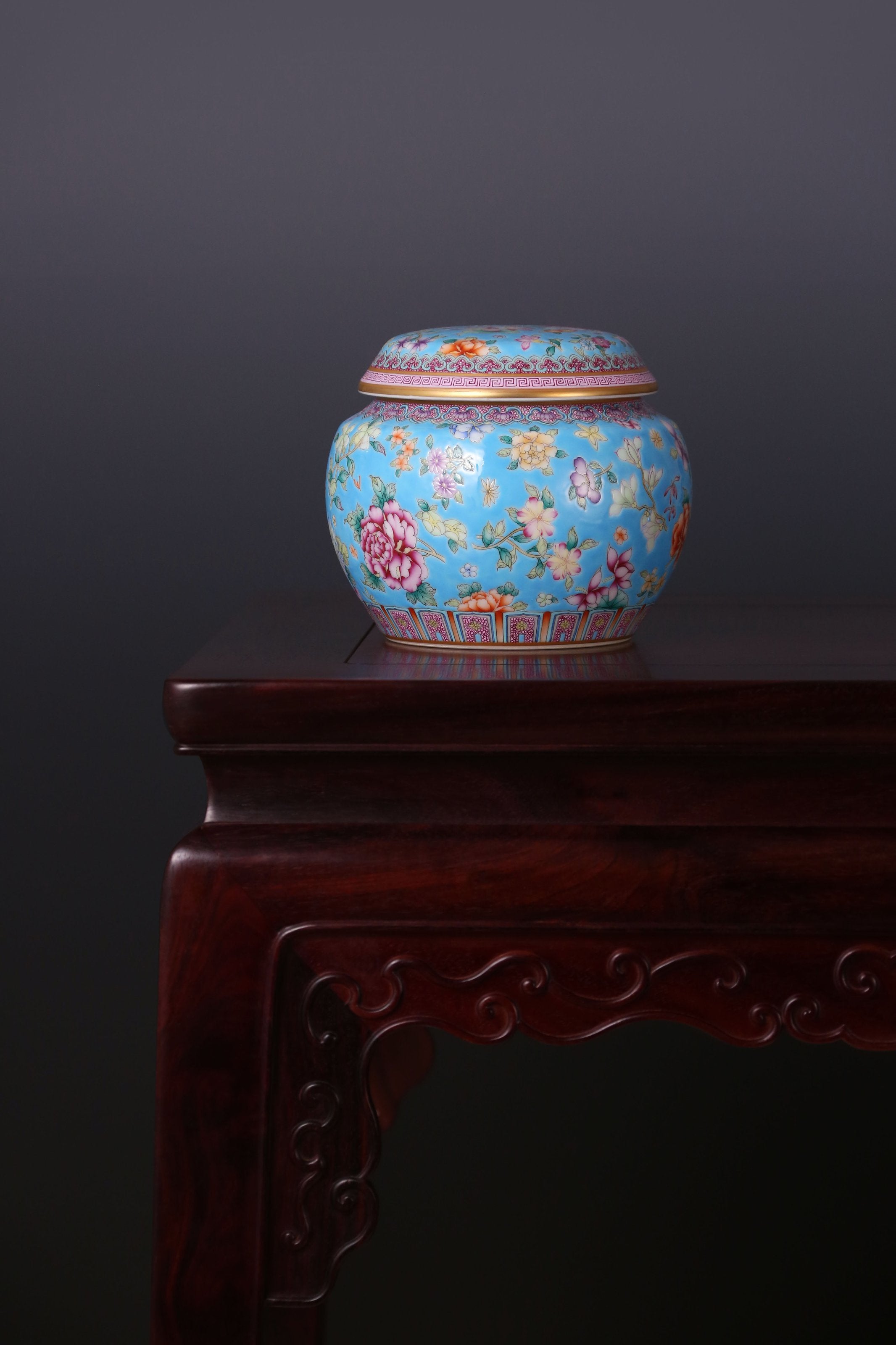 Dayazhai Enamel Floral Drum-Shaped Tea Canister