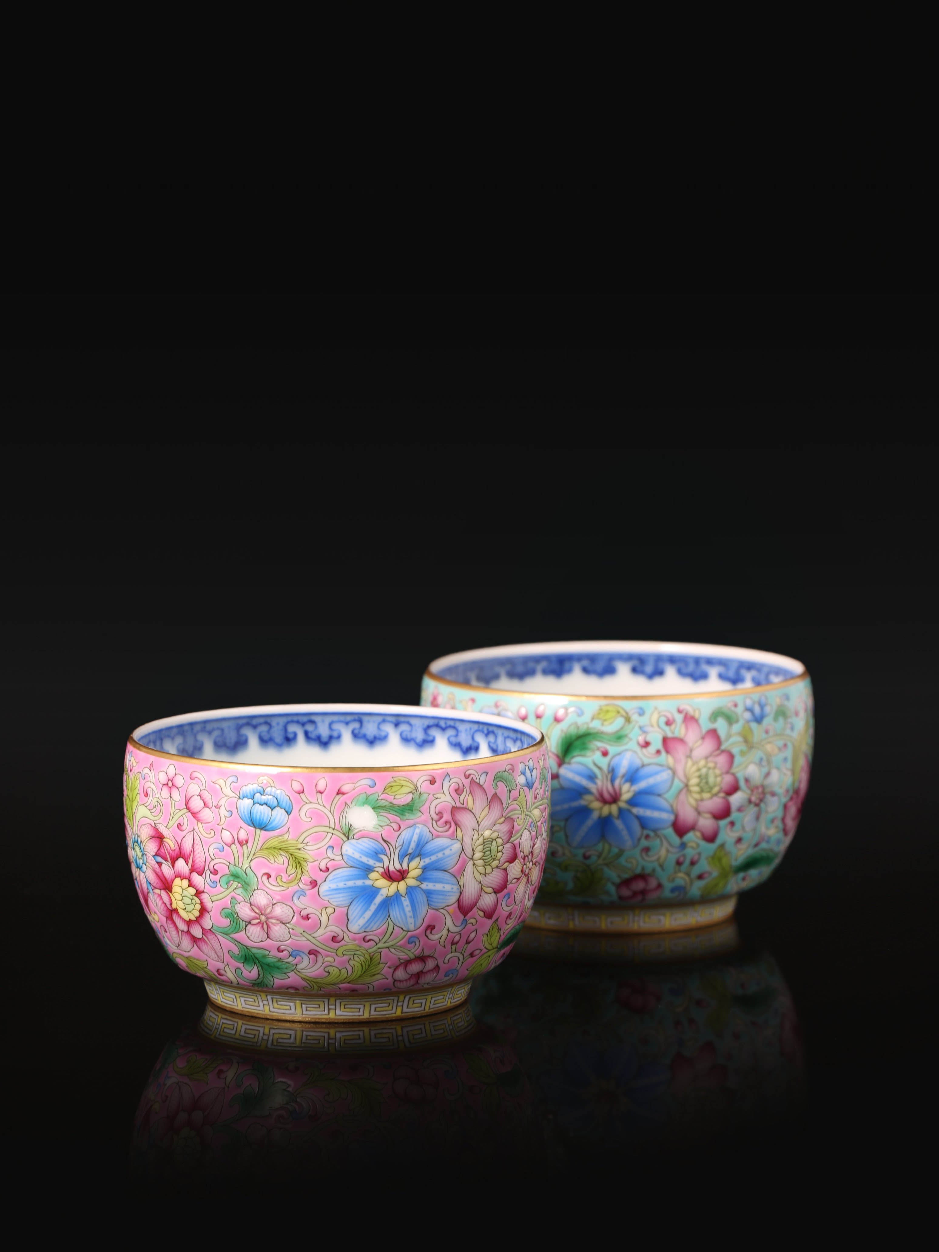 Dayazhai Enamel-Painted Blue and White Floral Pattern Cup