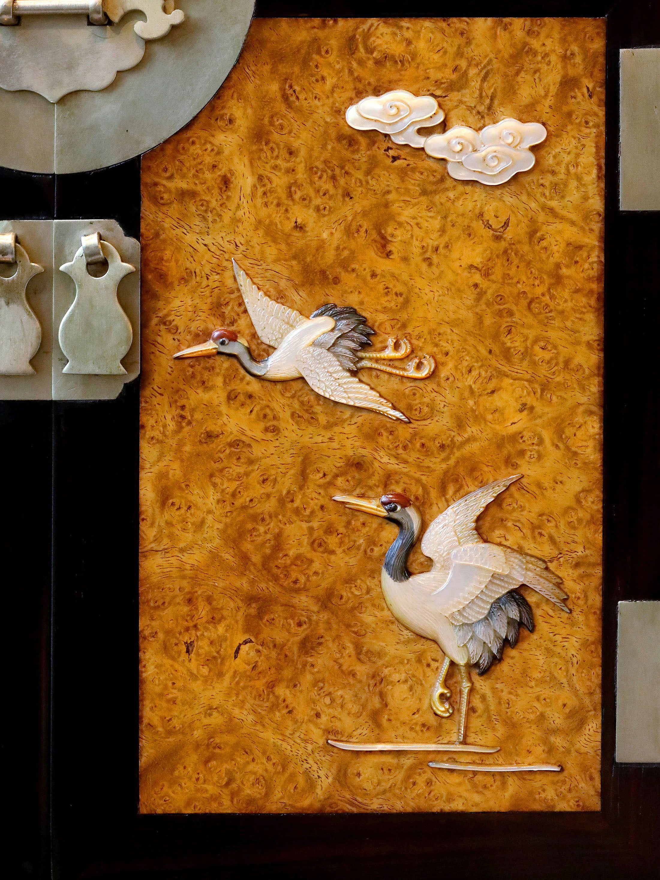 inlaid with pine and crane motifs, official leather box