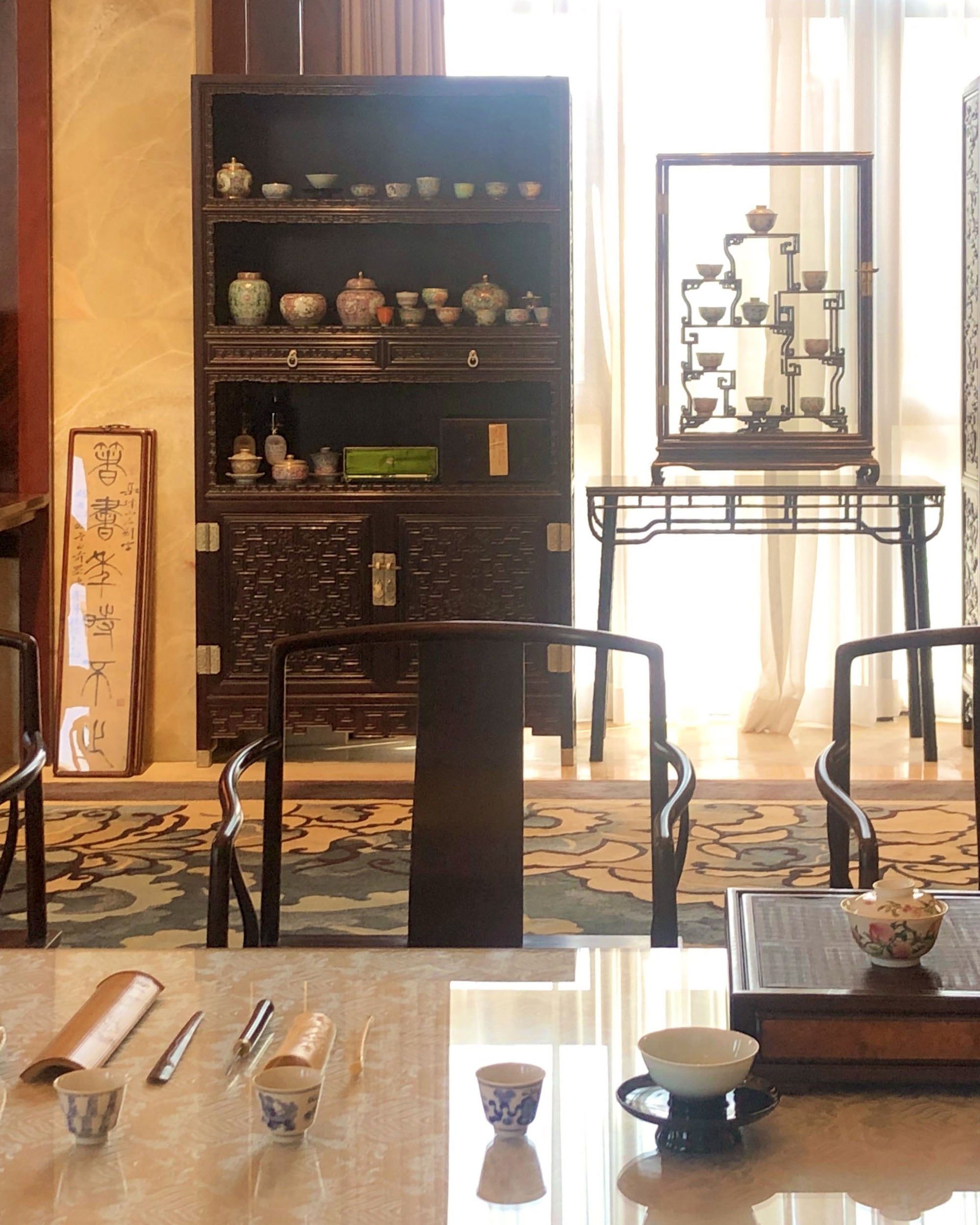 Antique tea ware rack in Daya Hall