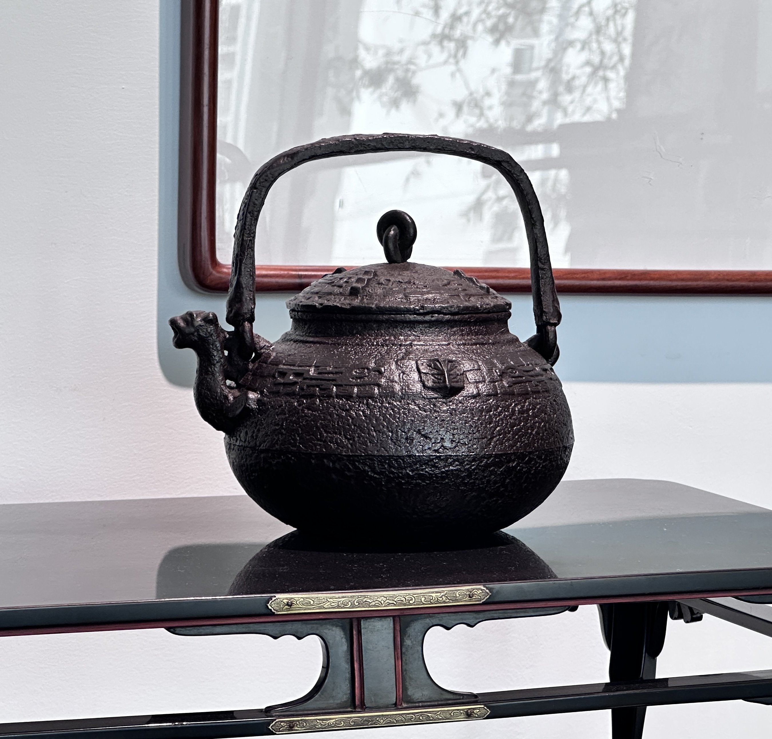 Second Generation Qin Zangliu / First Generation Zangliu Beast Mouth Iron Kettle