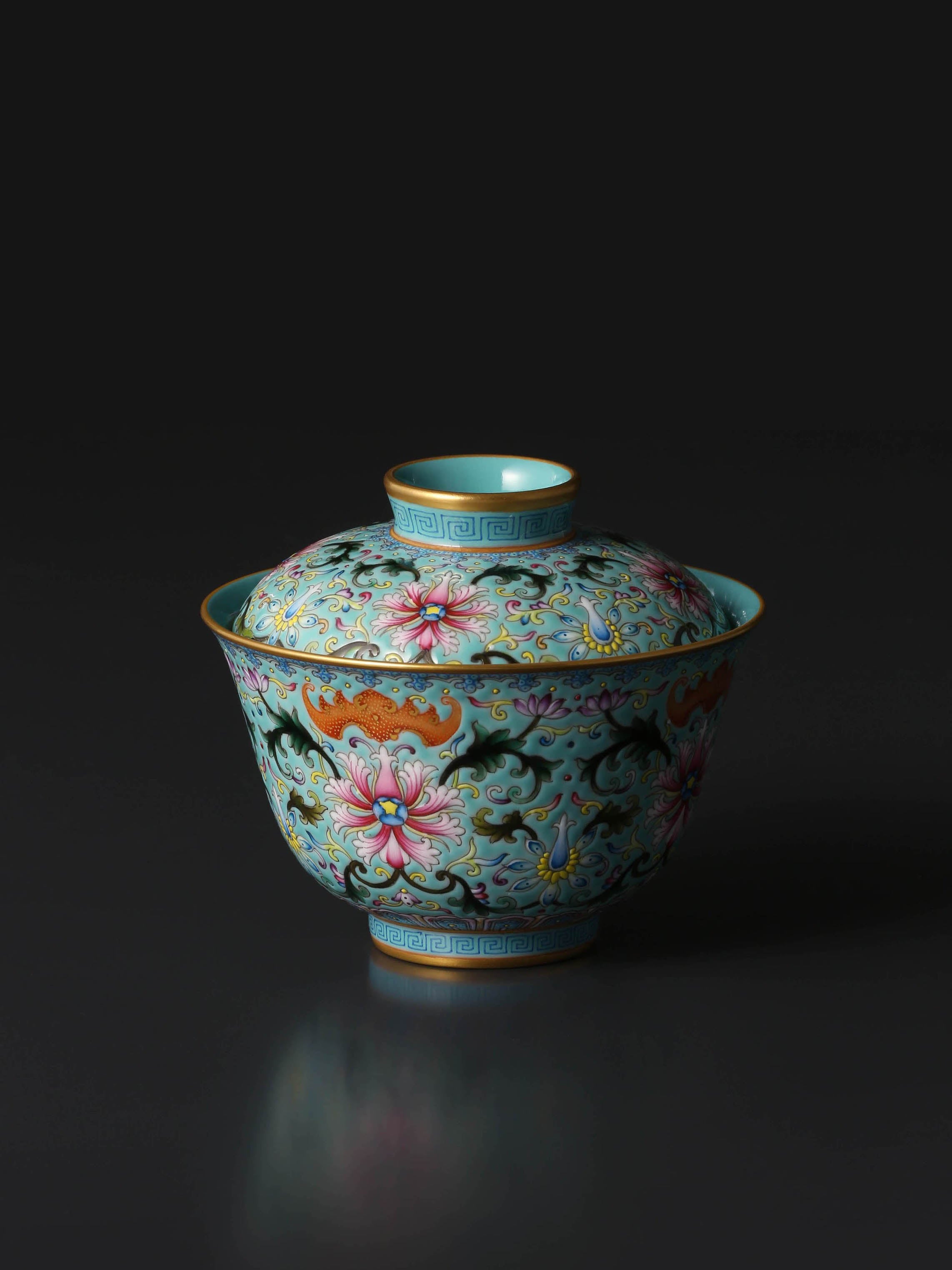 Dayazhai Enamel-Painted Covered Bowl with Prosperity