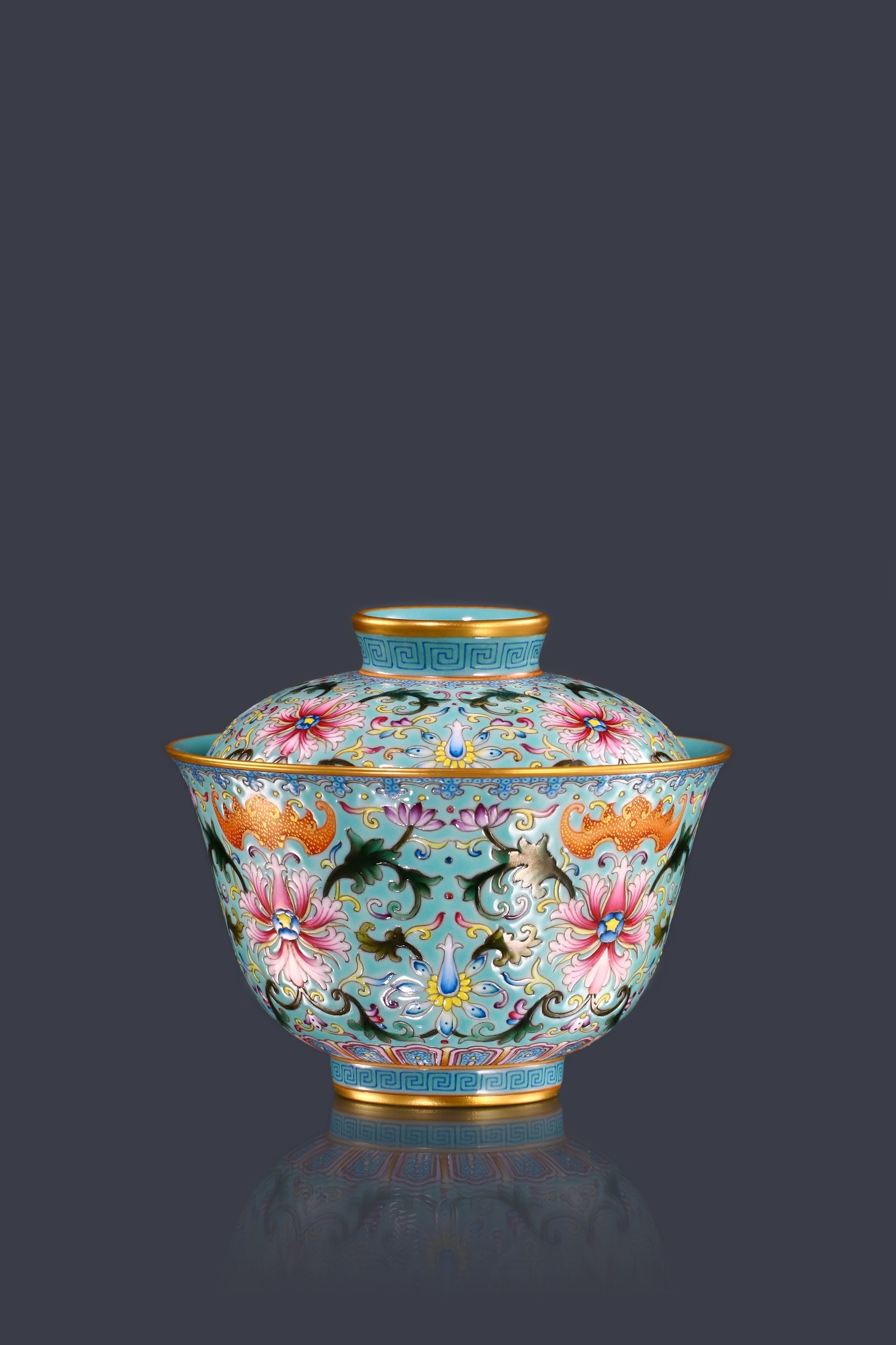 Dayazhai Enamel-Painted Covered Bowl with Prosperity