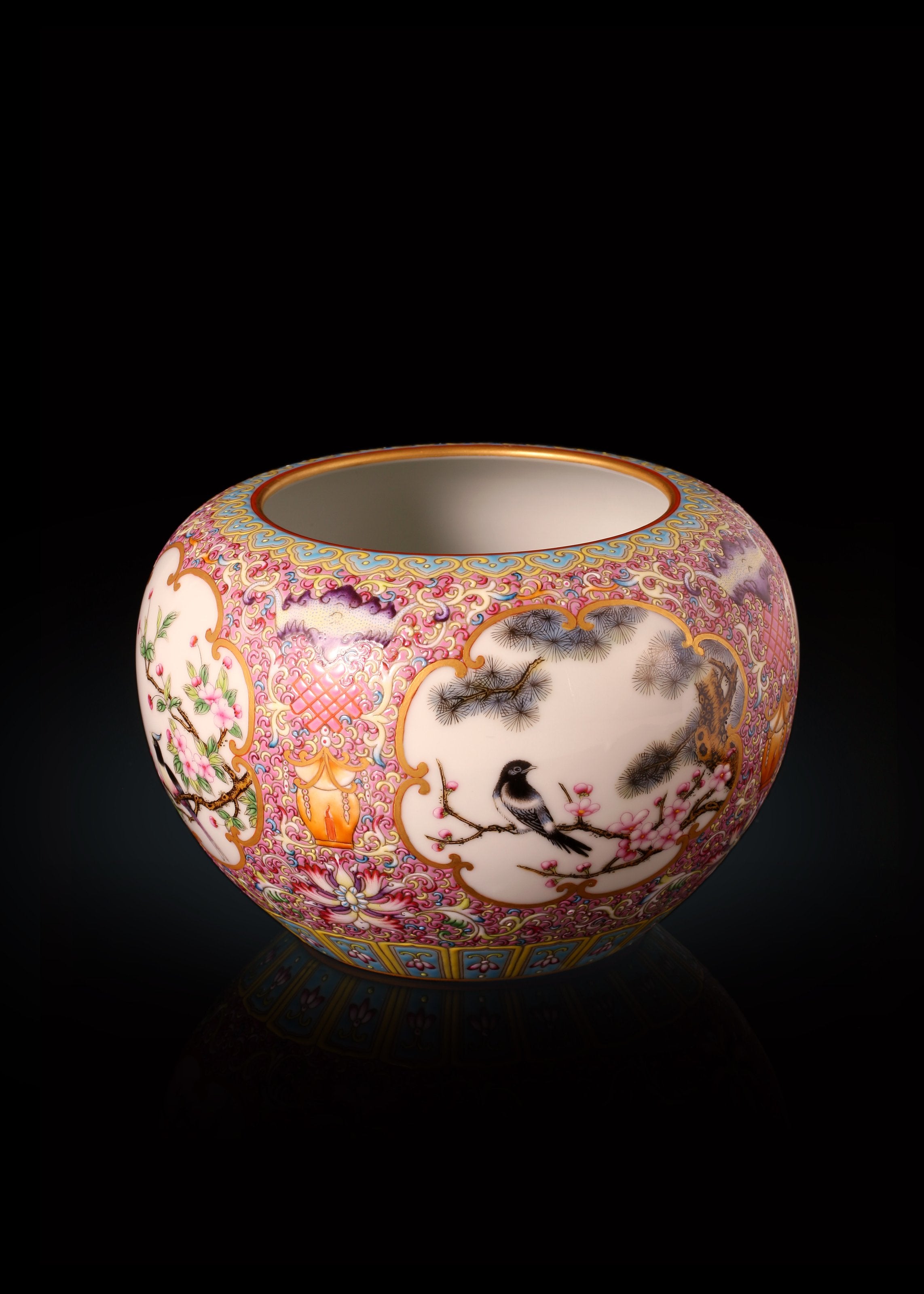 Enamel-painted four-pane window with floral and bird motifs (Jianshui)