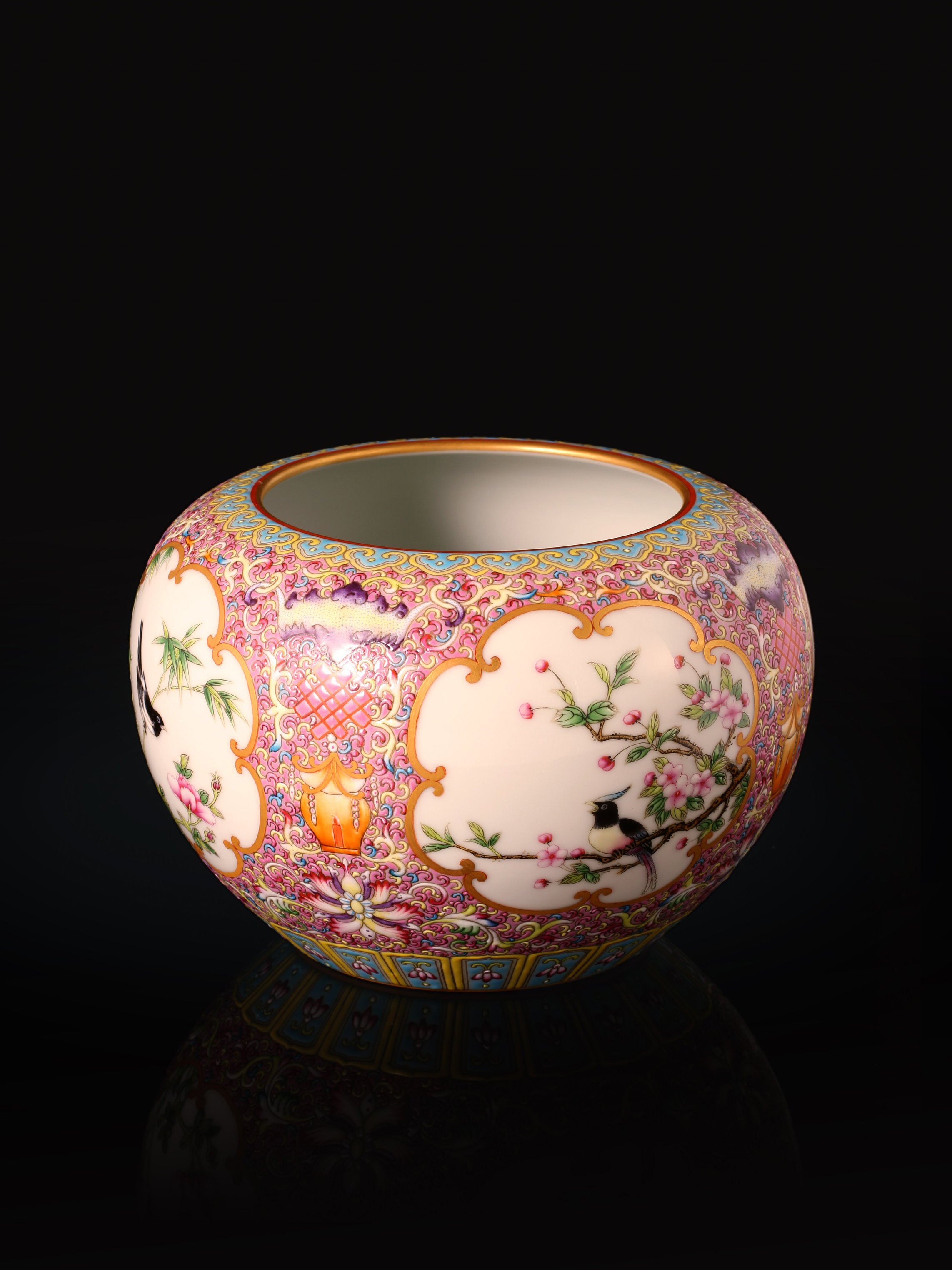 Enamel-painted four-pane window with floral and bird motifs (Jianshui)