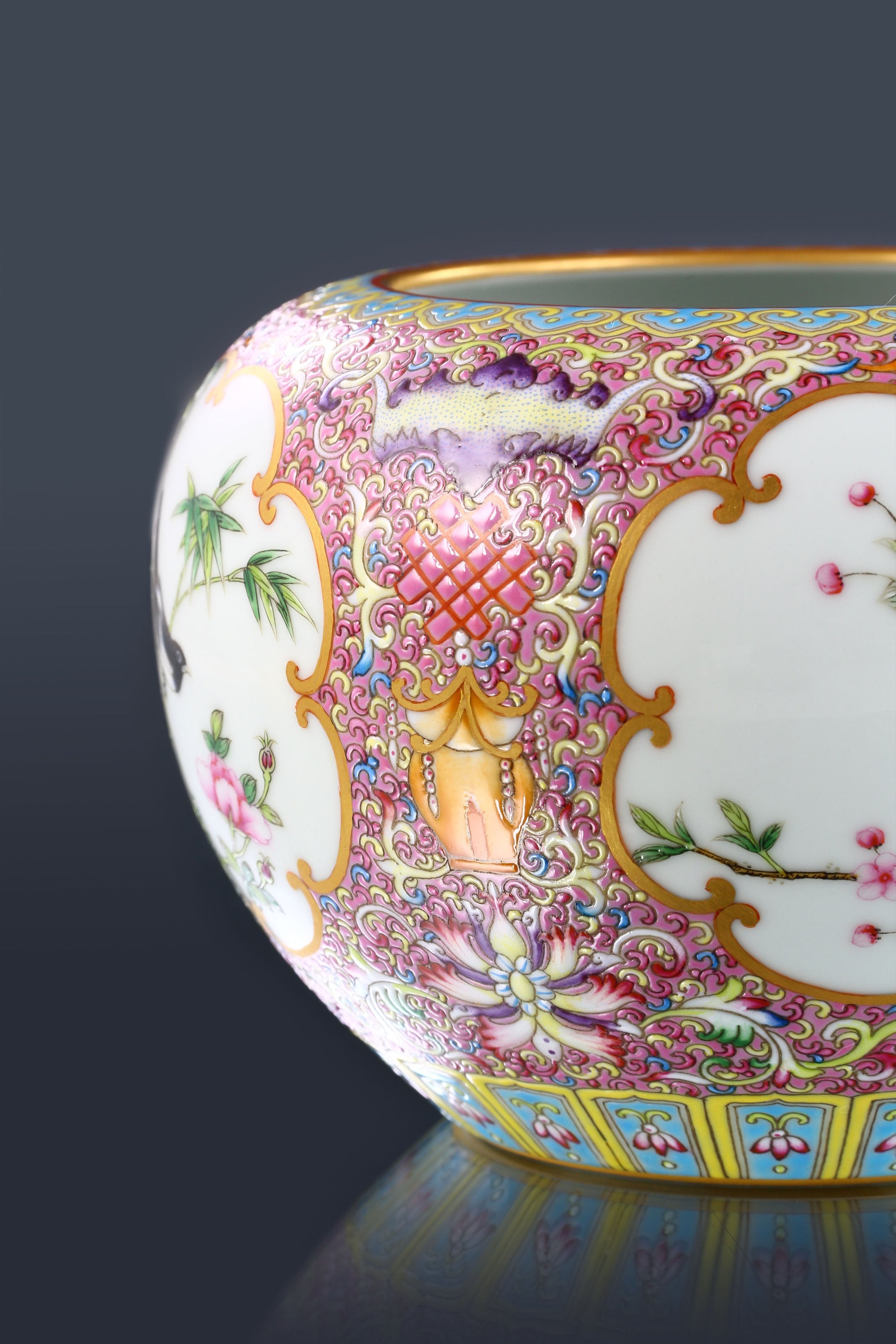 Enamel-painted four-pane window with floral and bird motifs (Jianshui)