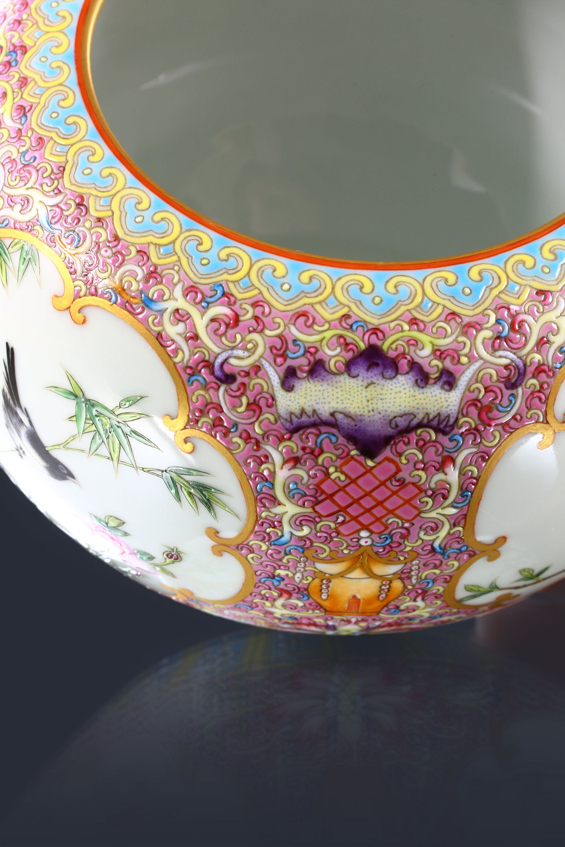 Enamel-painted four-pane window with floral and bird motifs (Jianshui)