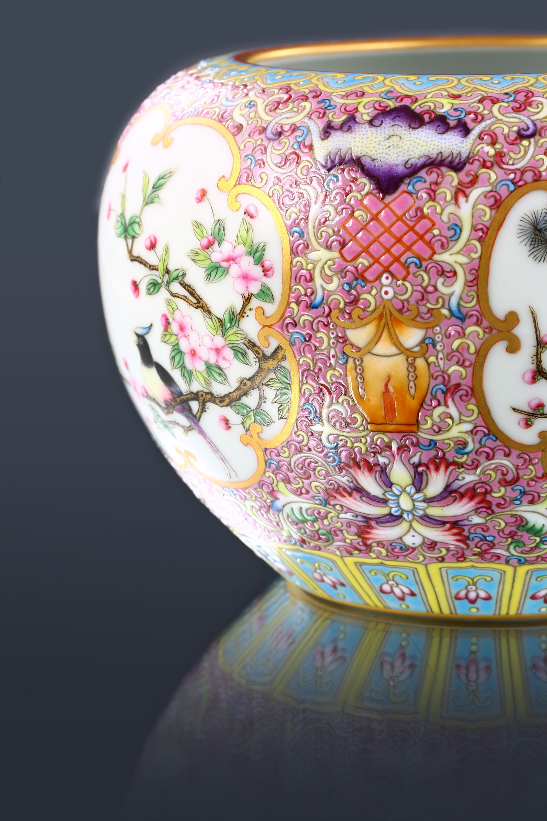 Enamel-painted four-pane window with floral and bird motifs (Jianshui)