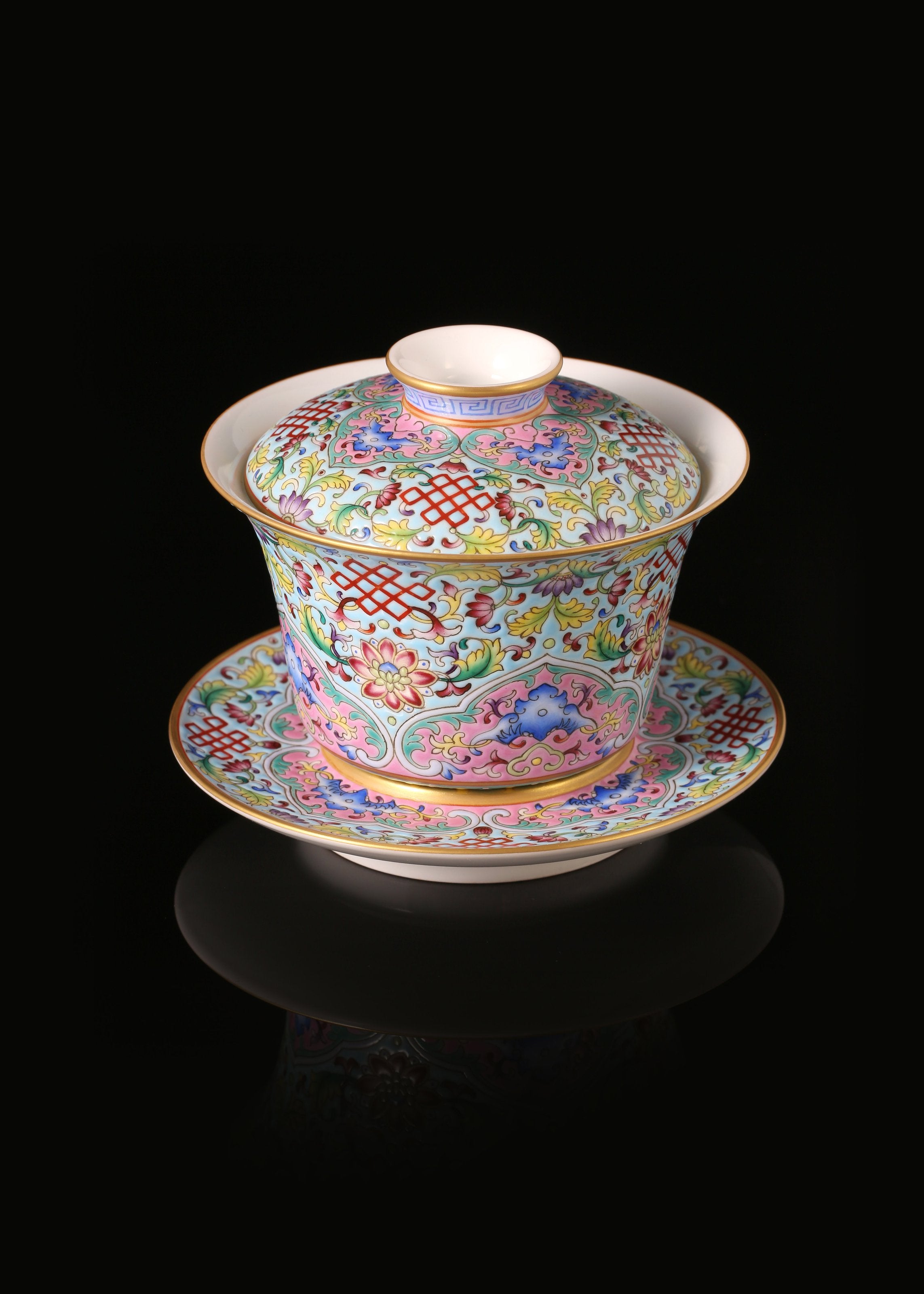 Dayazhai Enamel Chinese Knot Covered Bowl