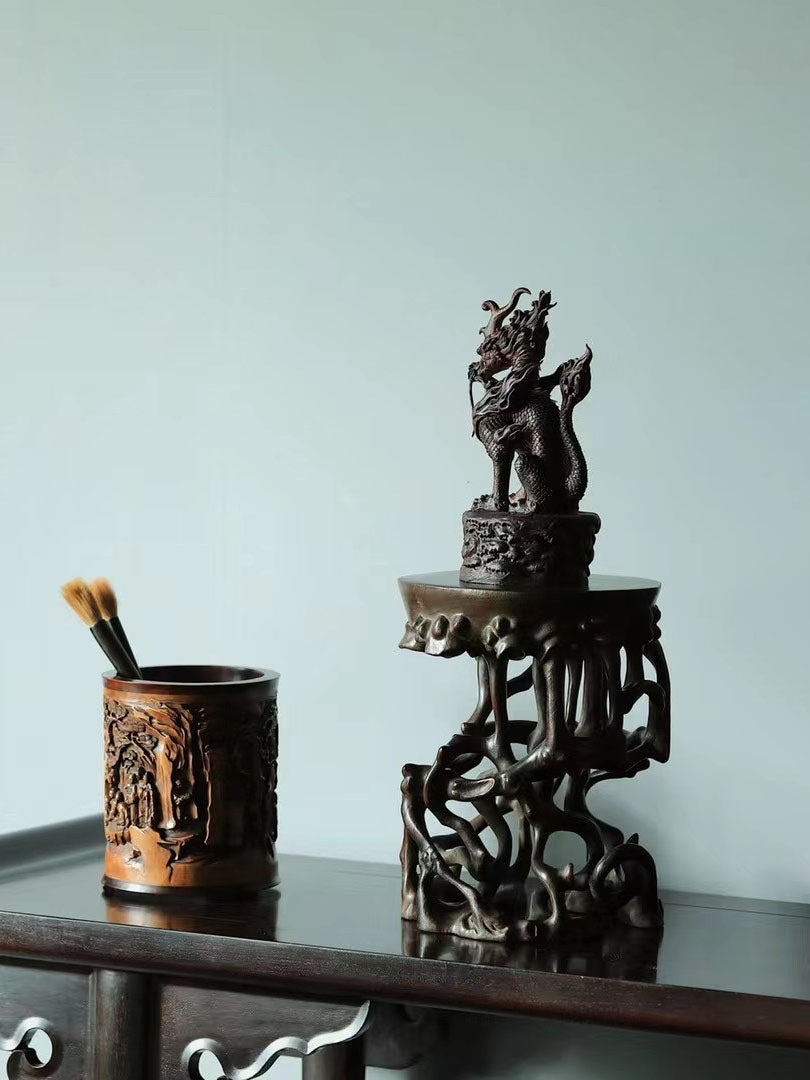 Antique-style gnarled base