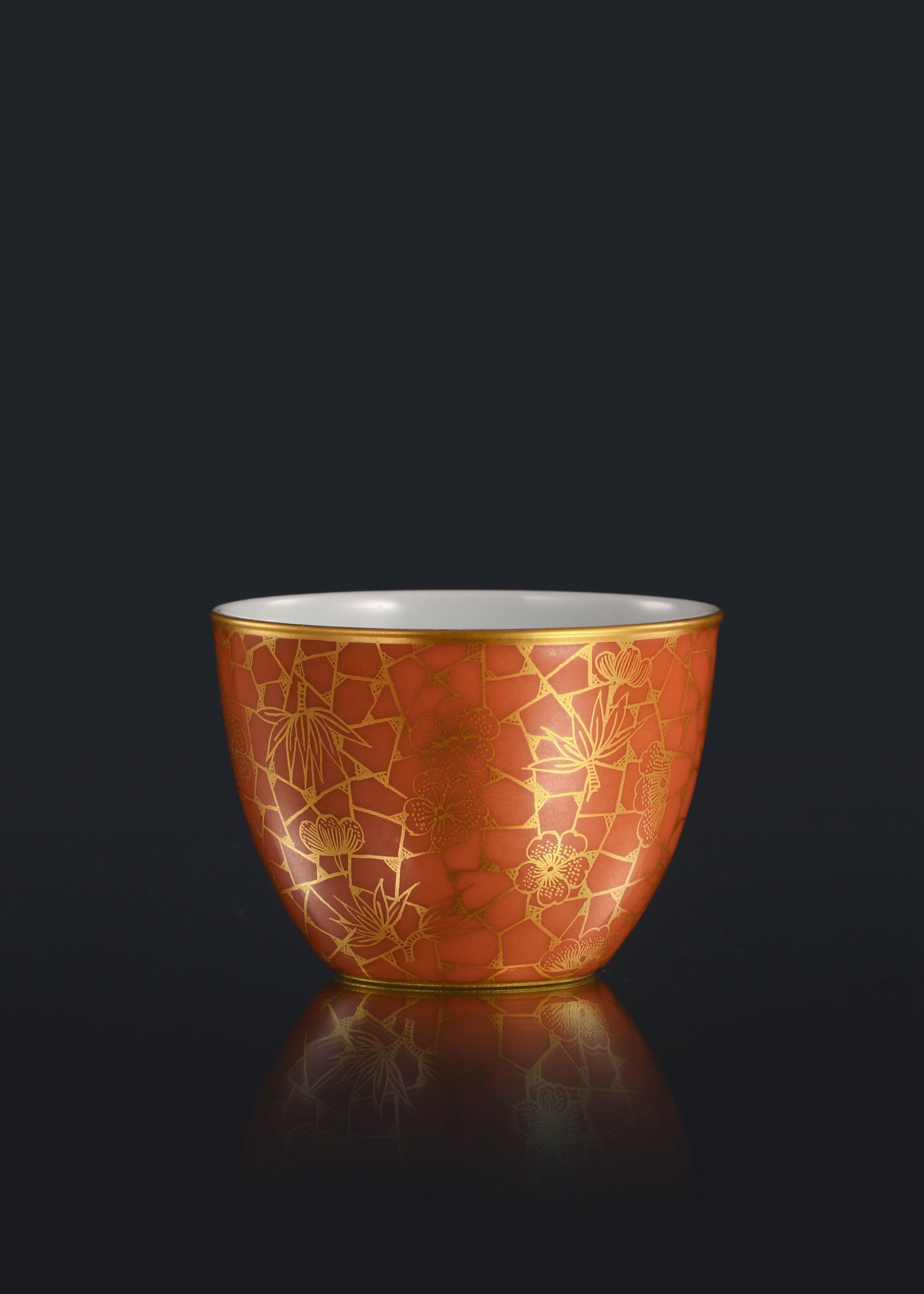 Iron-red plum blossom patterned jar cup