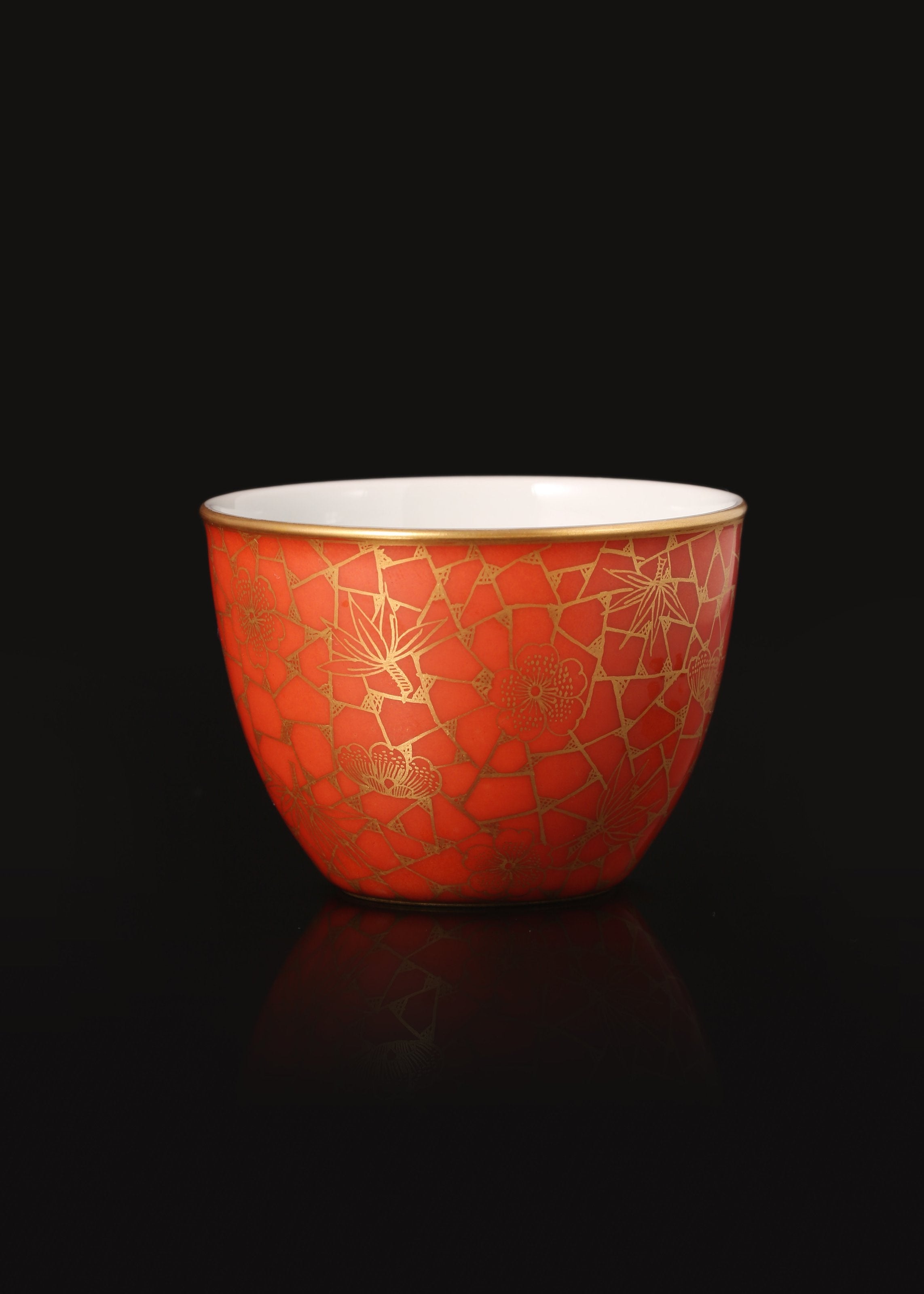 Iron-red plum blossom patterned jar cup