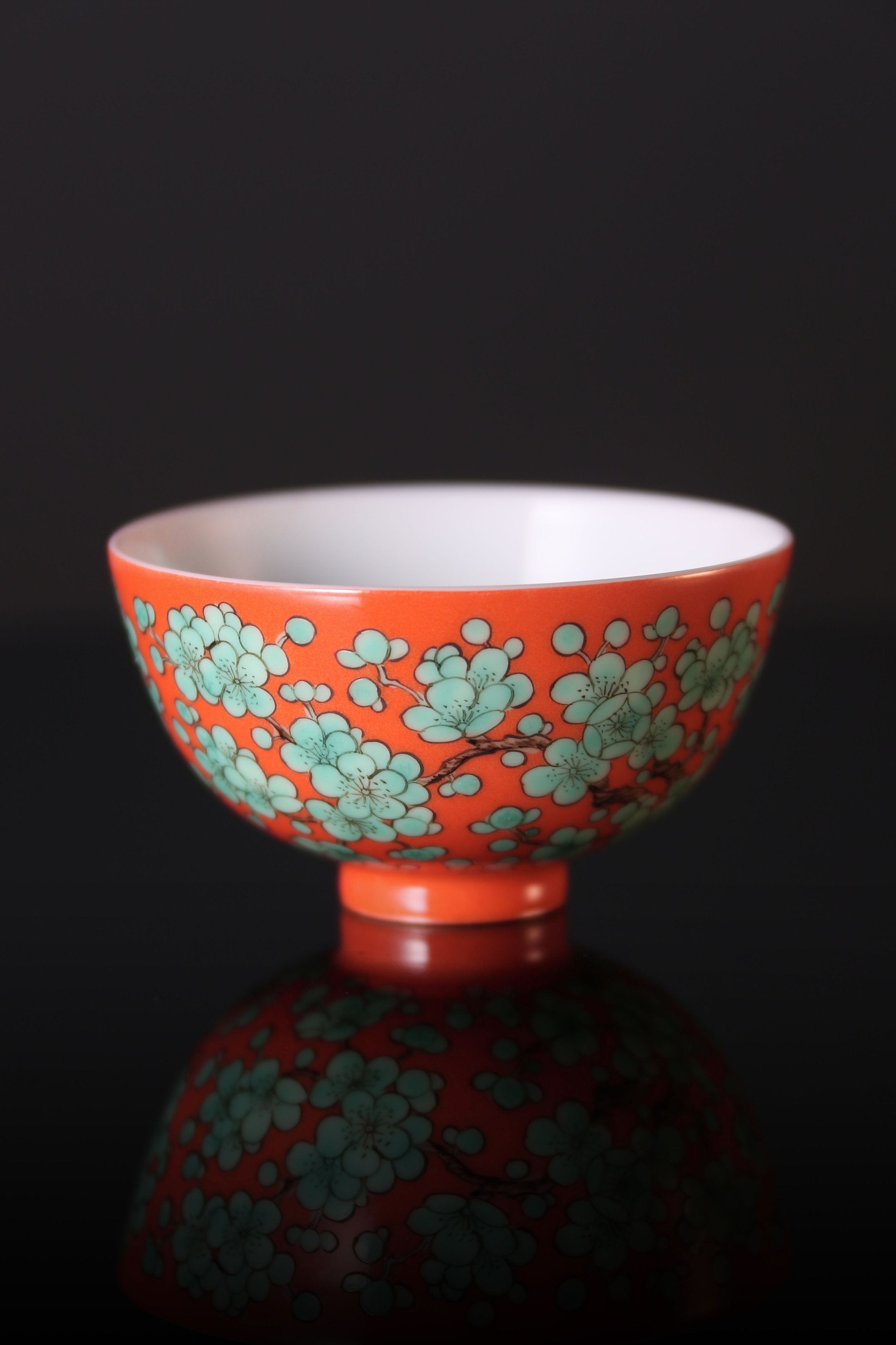 Iron-red plum tea cup