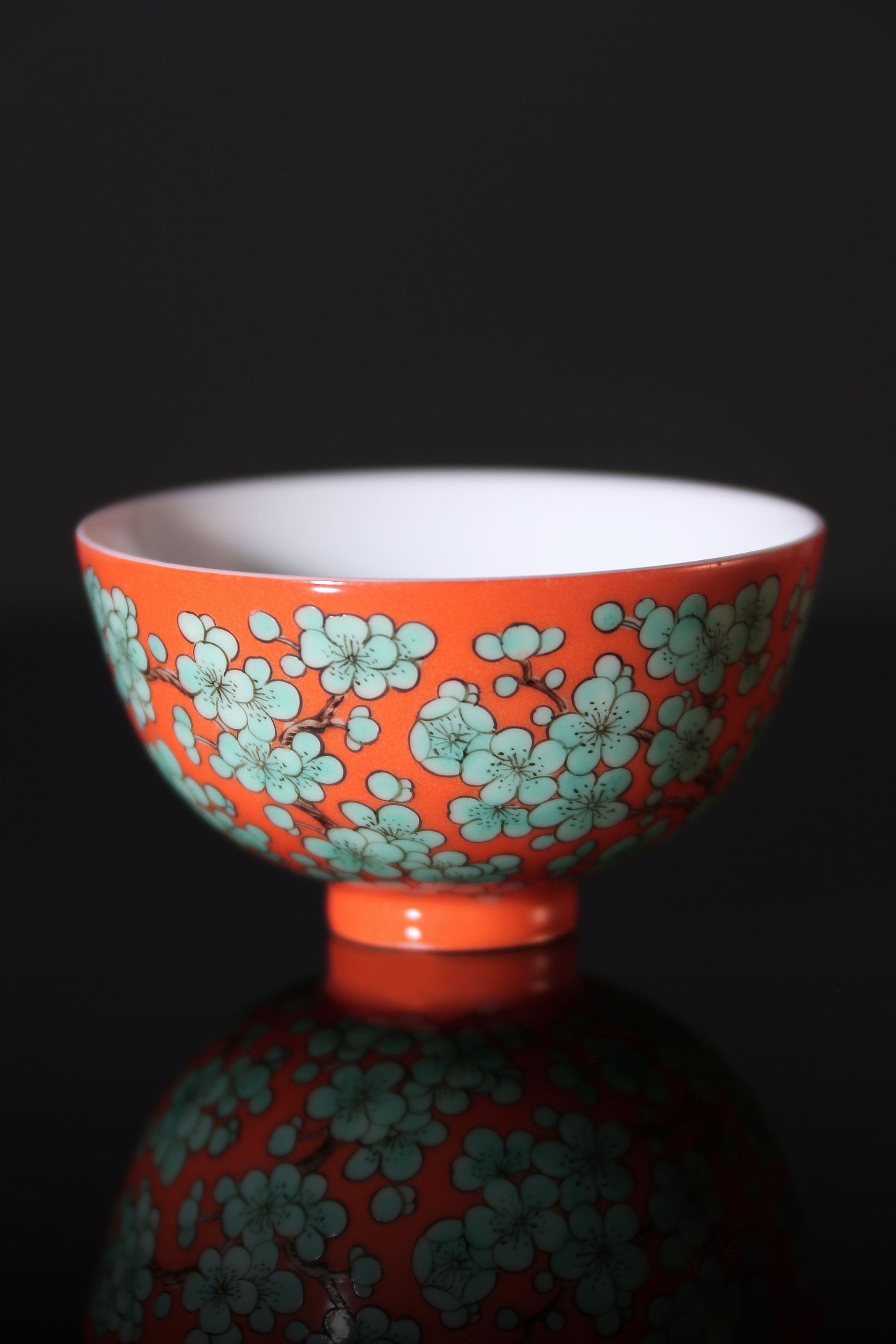 Iron-red plum tea cup