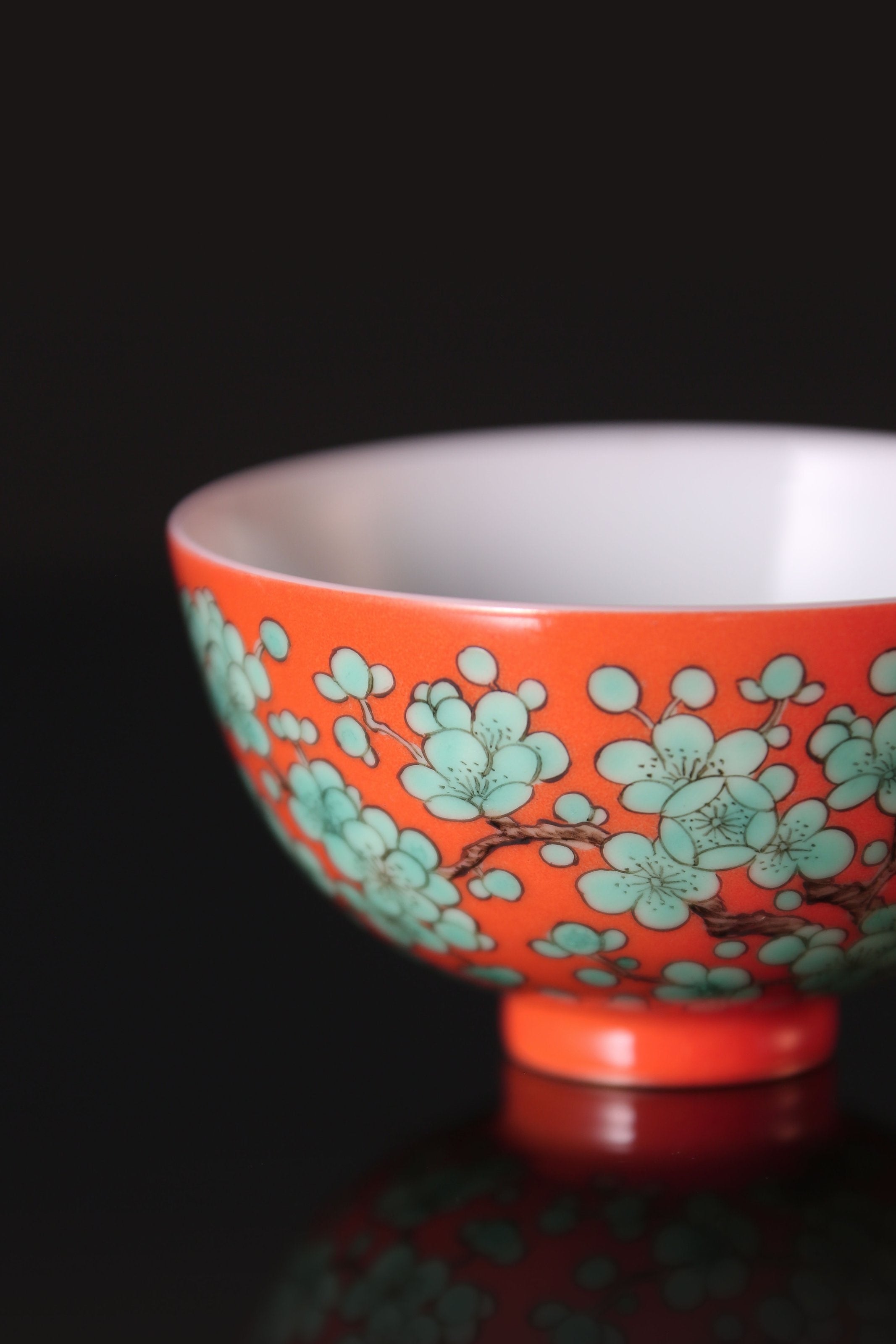 Iron-red plum tea cup